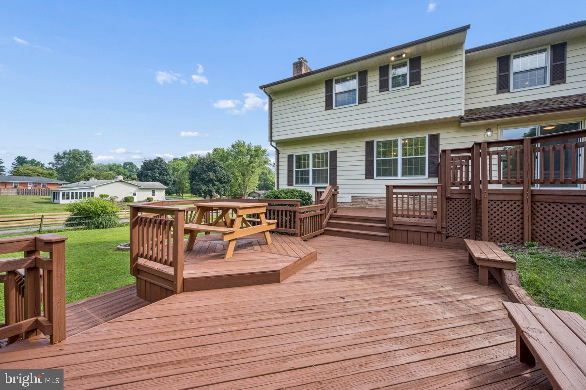 UPPER SENECA CREST - Residential