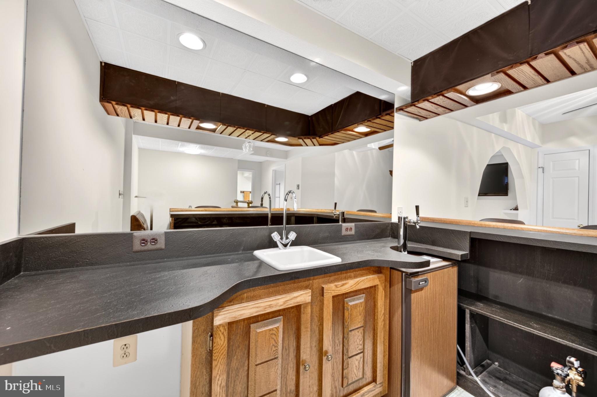 UPPER SENECA CREST - Residential