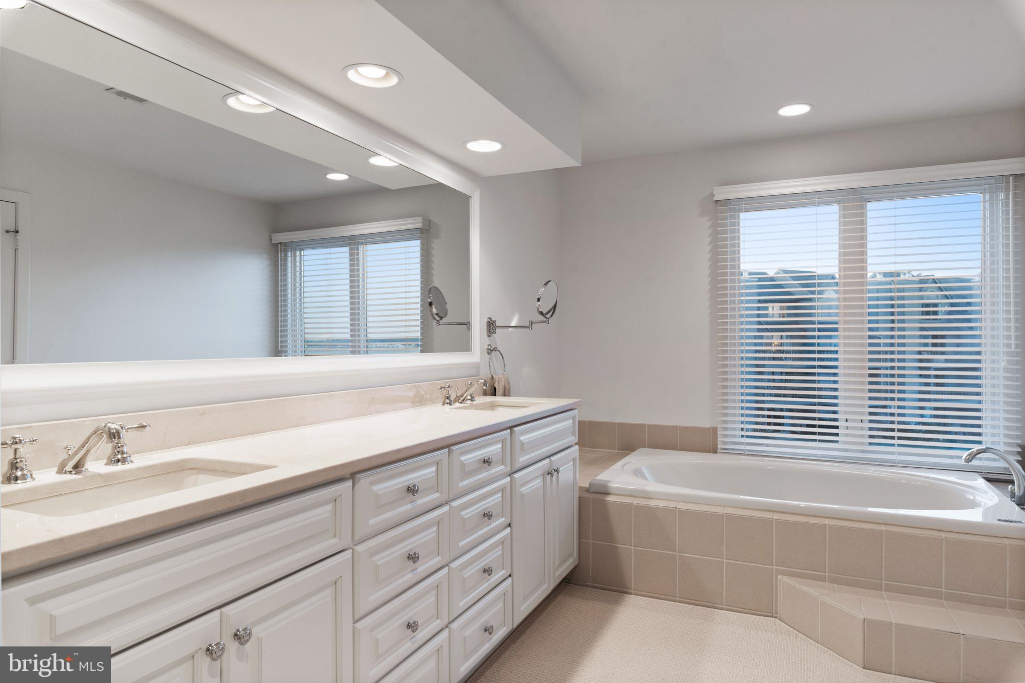 CHESAPEAKE HARBOUR - Residential