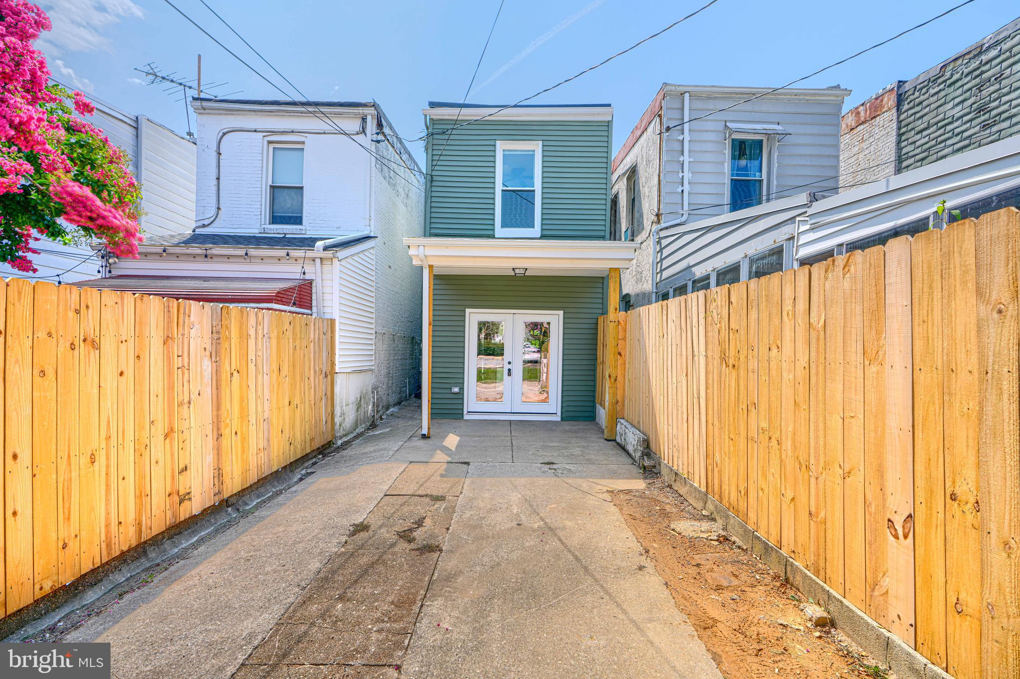 HAMPDEN HISTORIC DISTRICT - Residential
