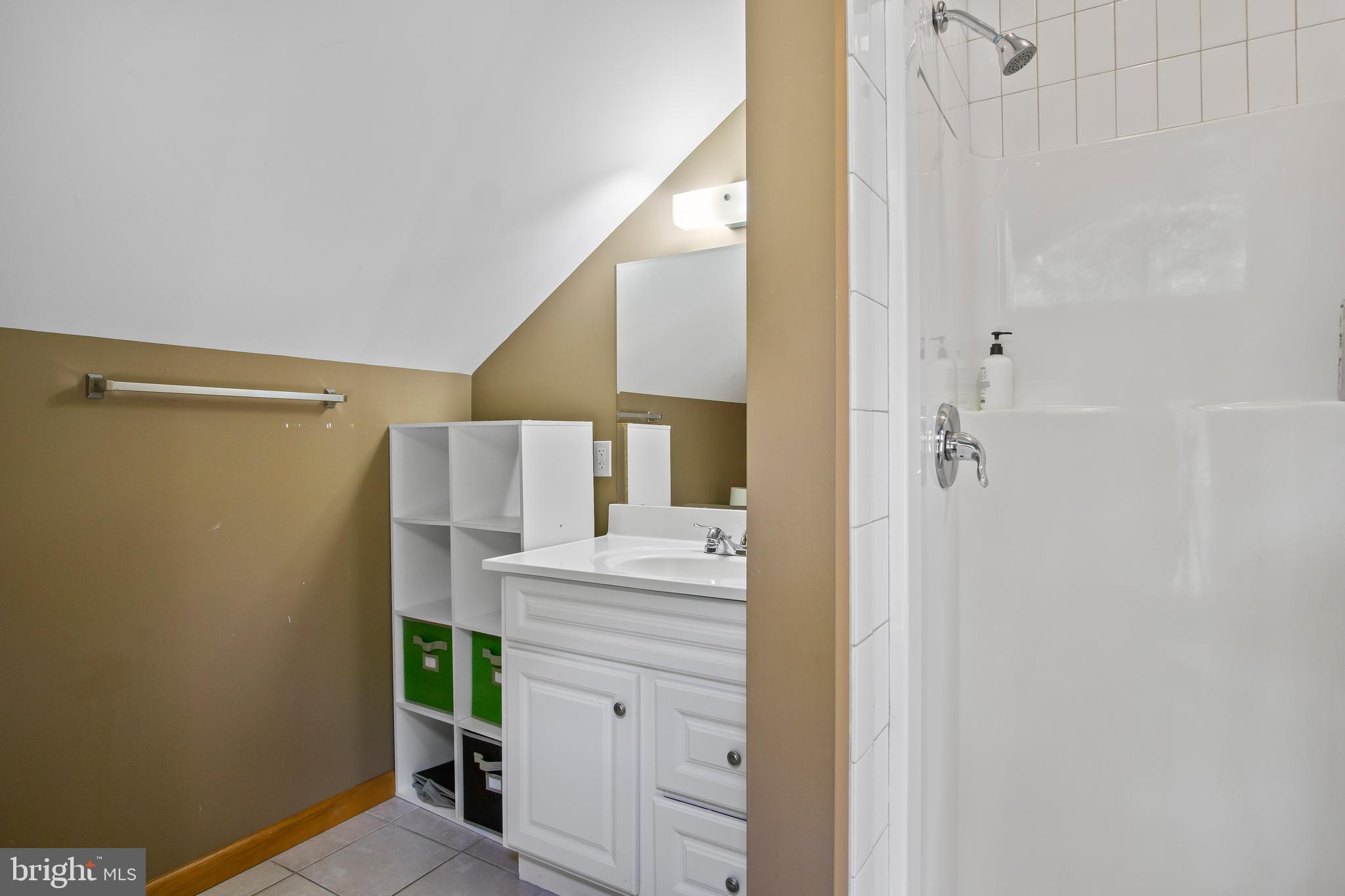 LAKE FOREST ESTATES - Residential