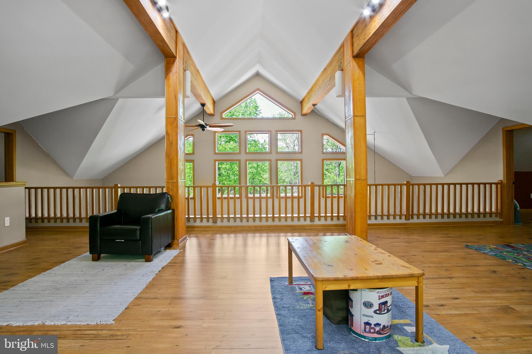 LAKE FOREST ESTATES - Residential