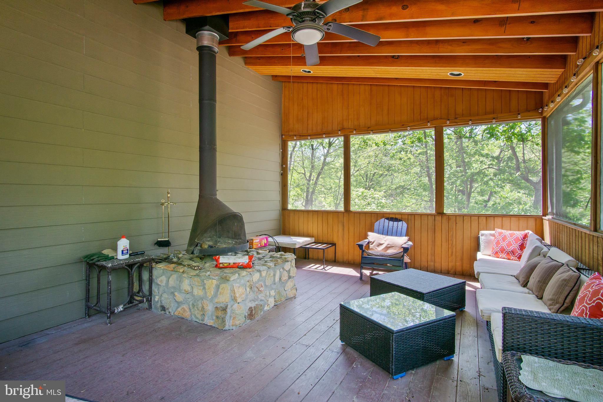 LAKE FOREST ESTATES - Residential