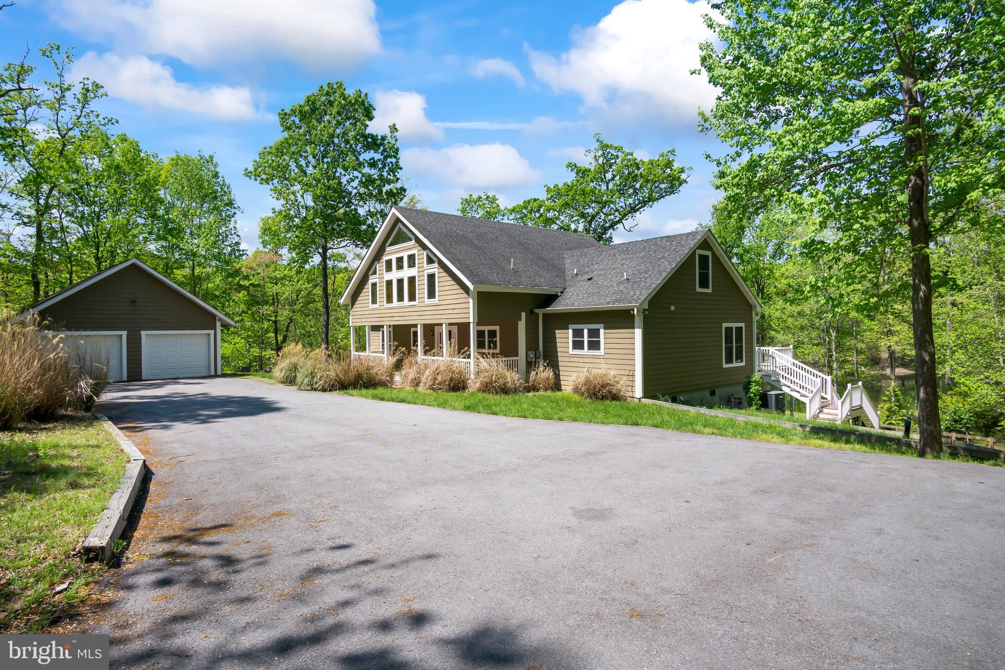 LAKE FOREST ESTATES - Residential