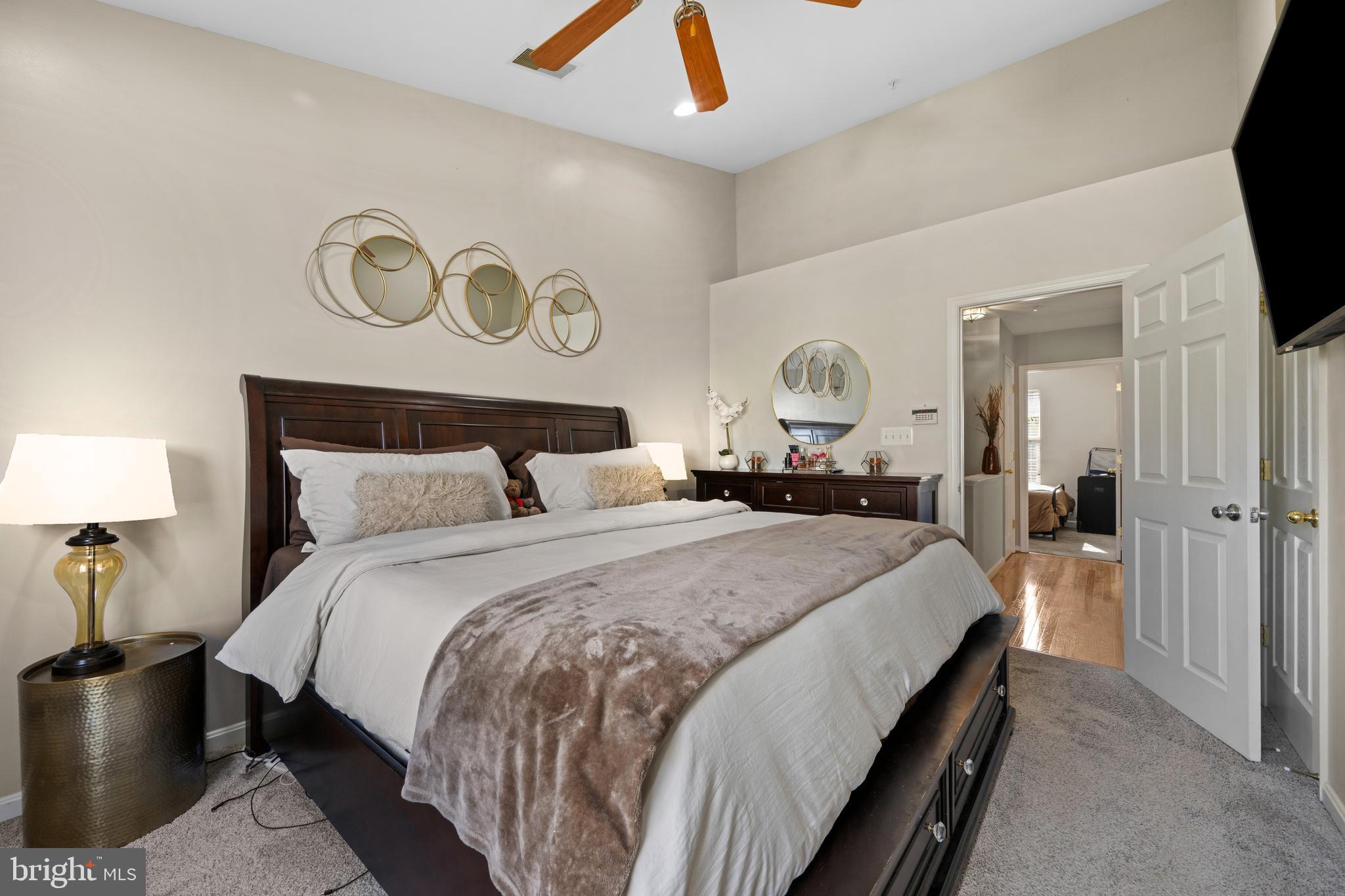 SEVEN OAKS - Residential