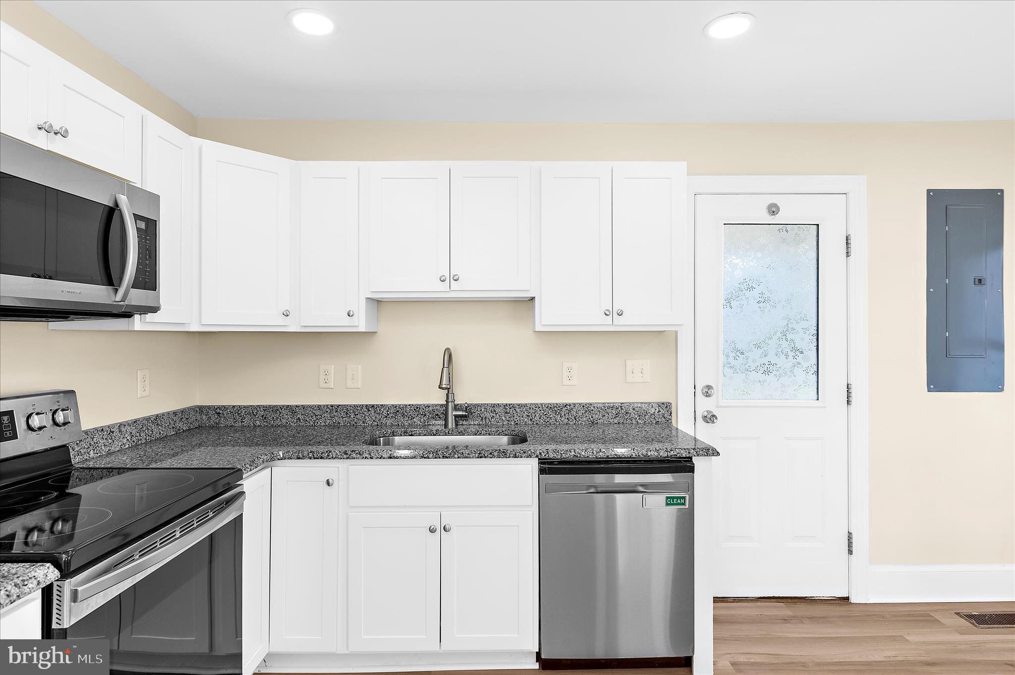 CENTREVILLE - Residential