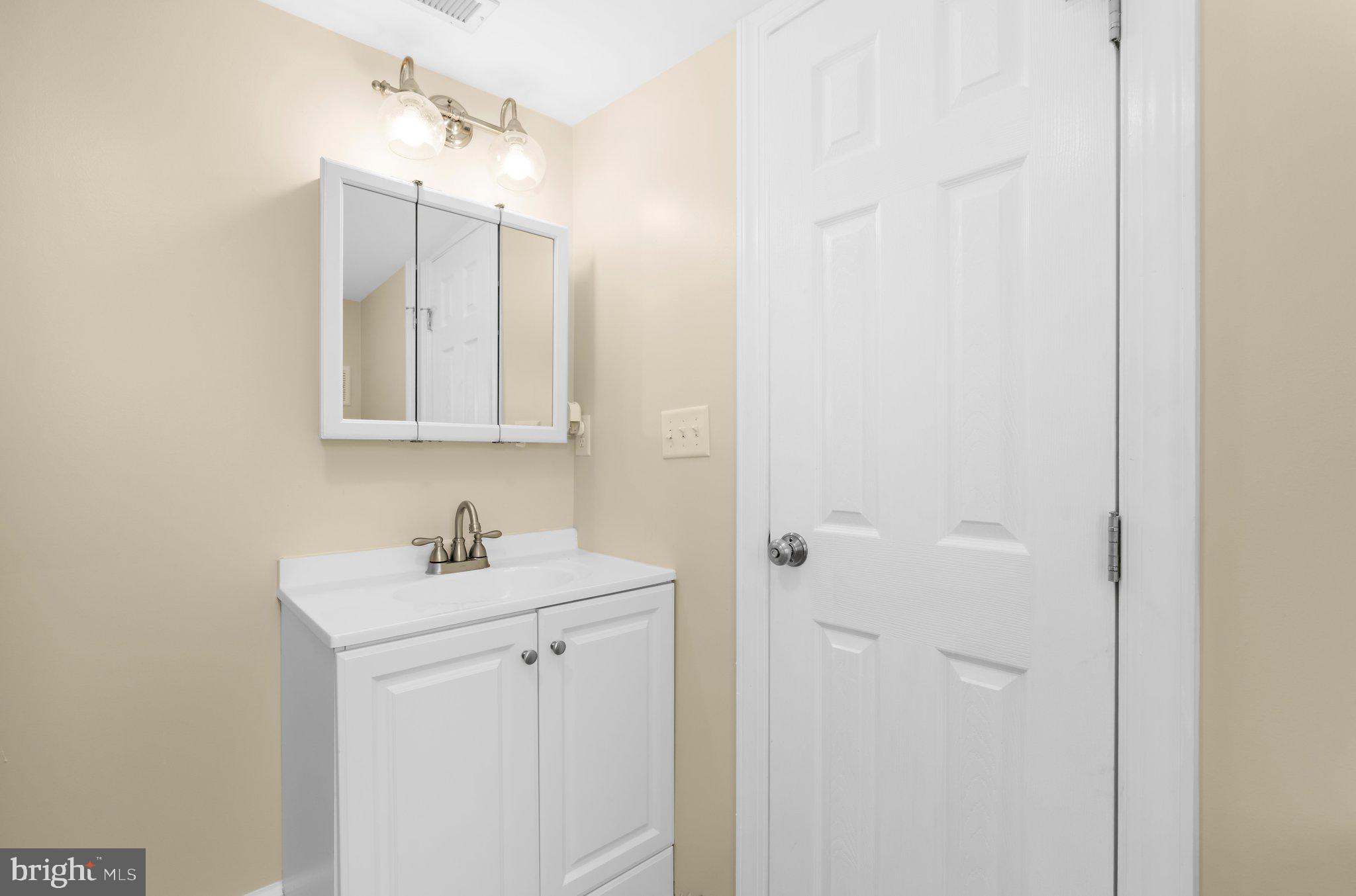 CENTREVILLE - Residential
