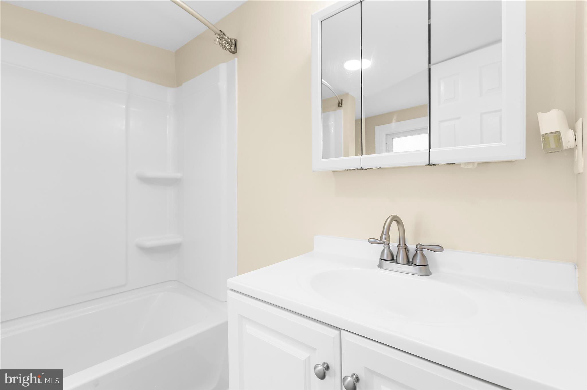 CENTREVILLE - Residential