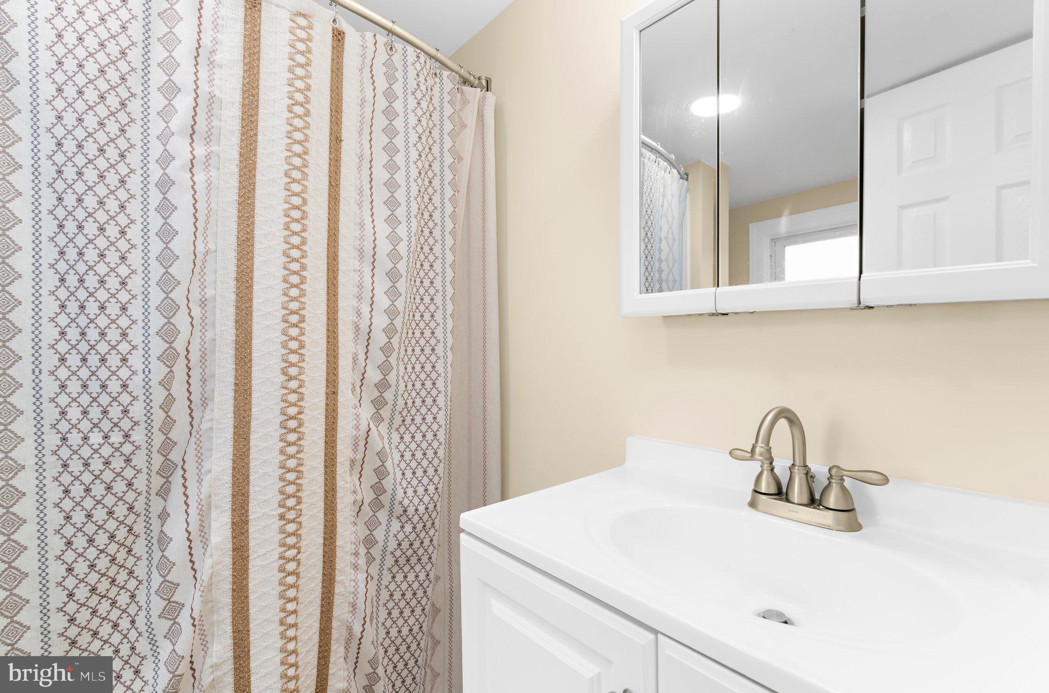 CENTREVILLE - Residential