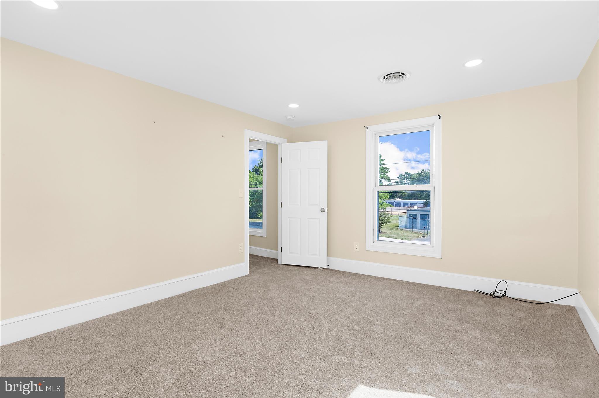CENTREVILLE - Residential