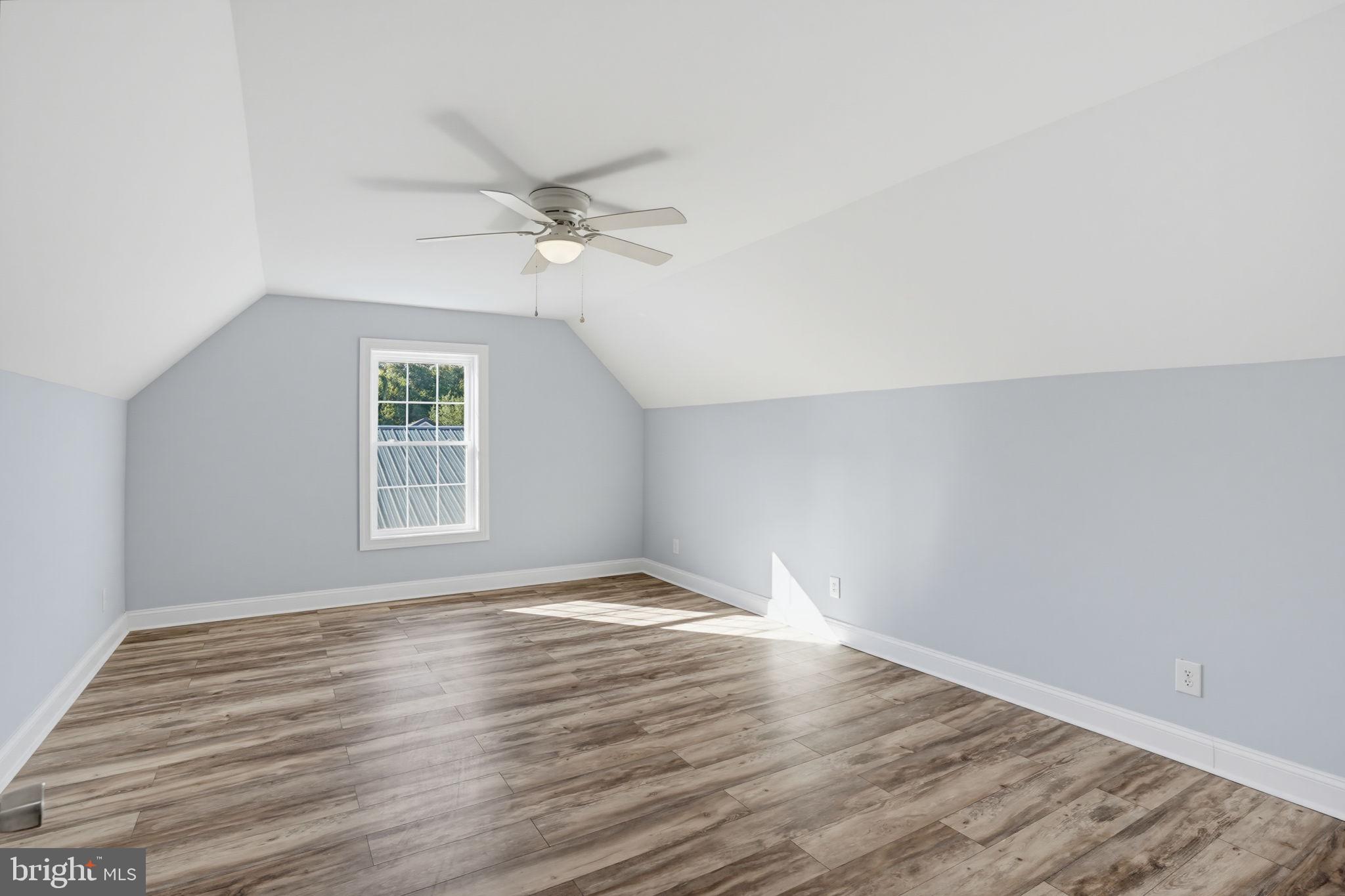 FOWLING CREEK - Residential