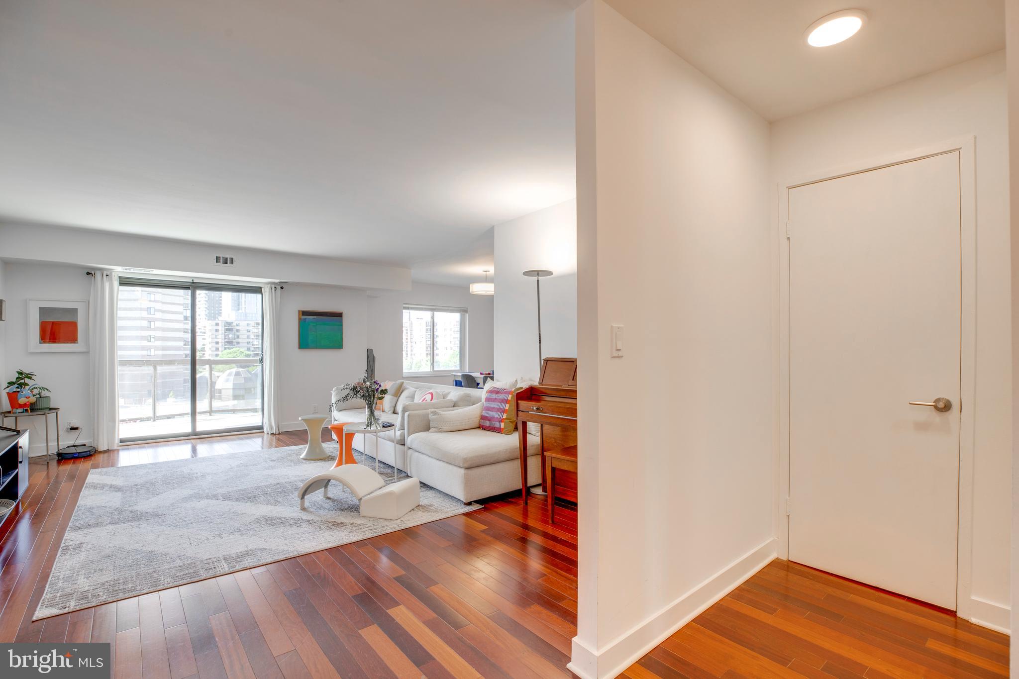 ROTONDA - Residential