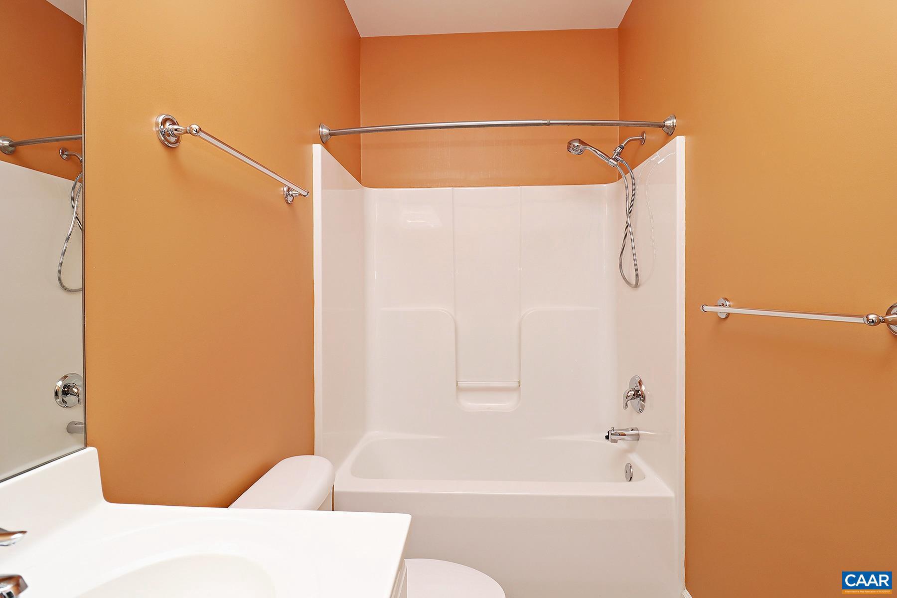 CAMELOT - Residential Lease