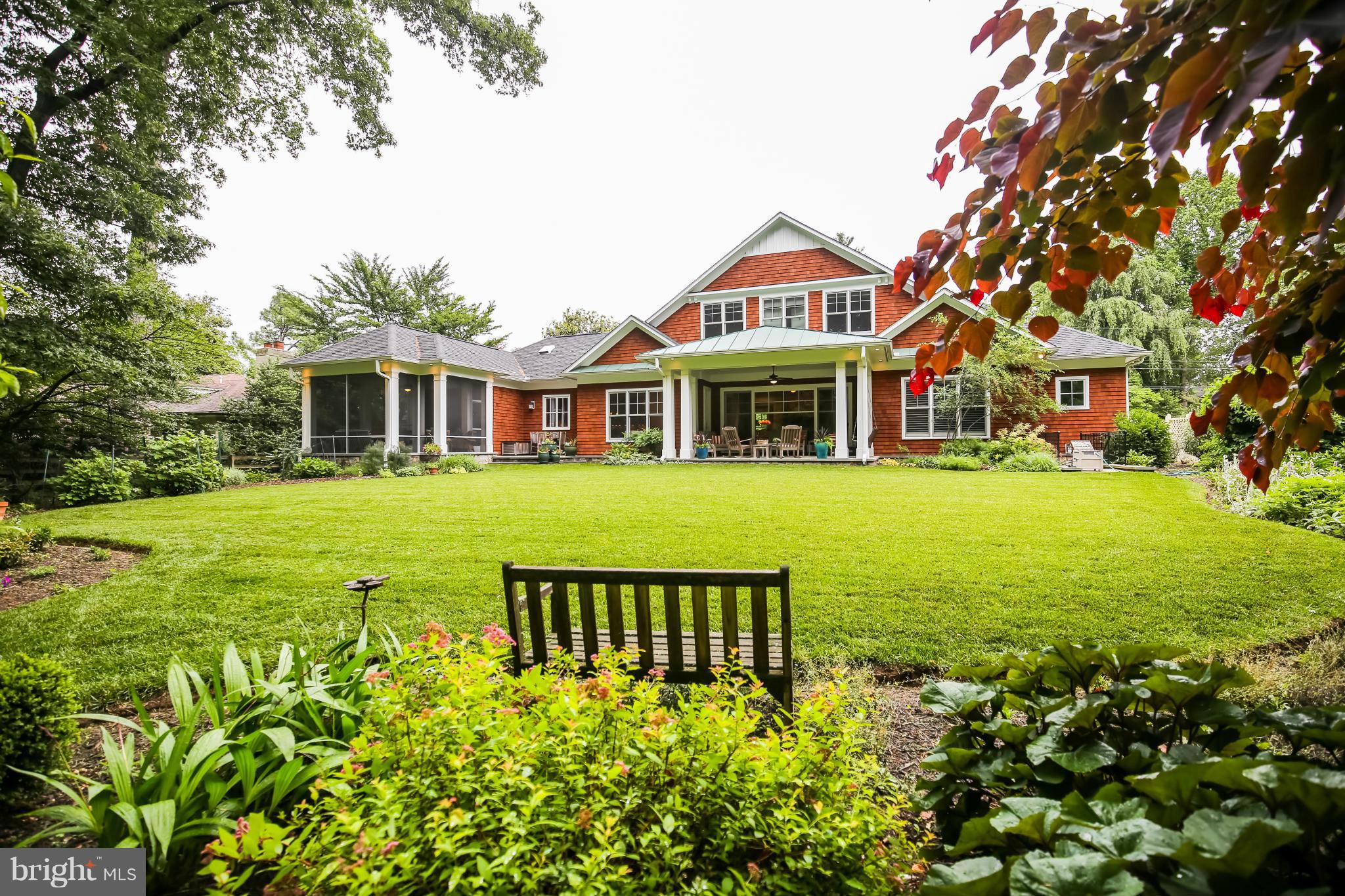 CARDEROCK SPRINGS - Residential