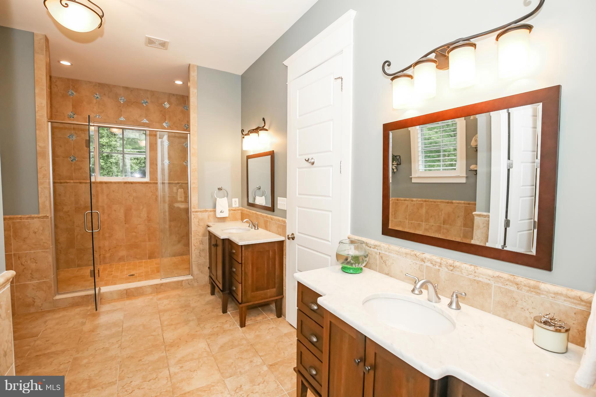 CARDEROCK SPRINGS - Residential