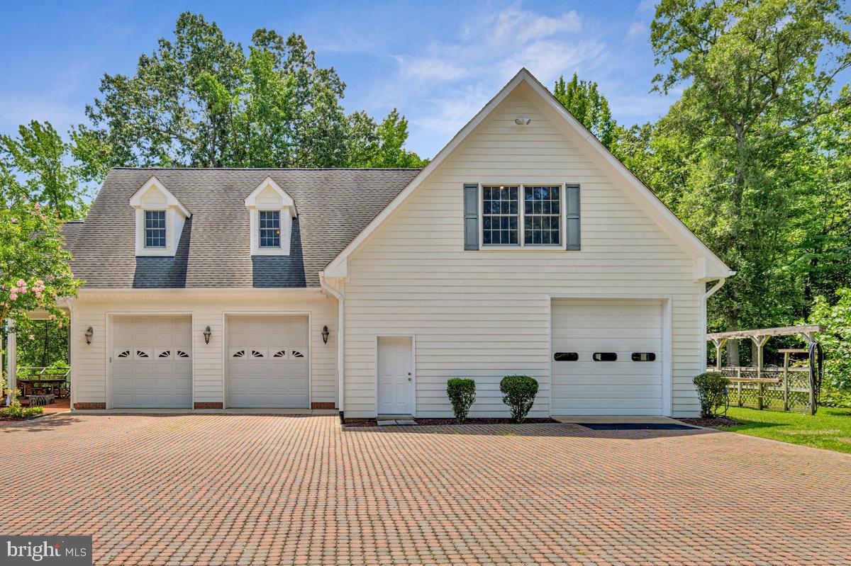 COMBS CREEK - Residential