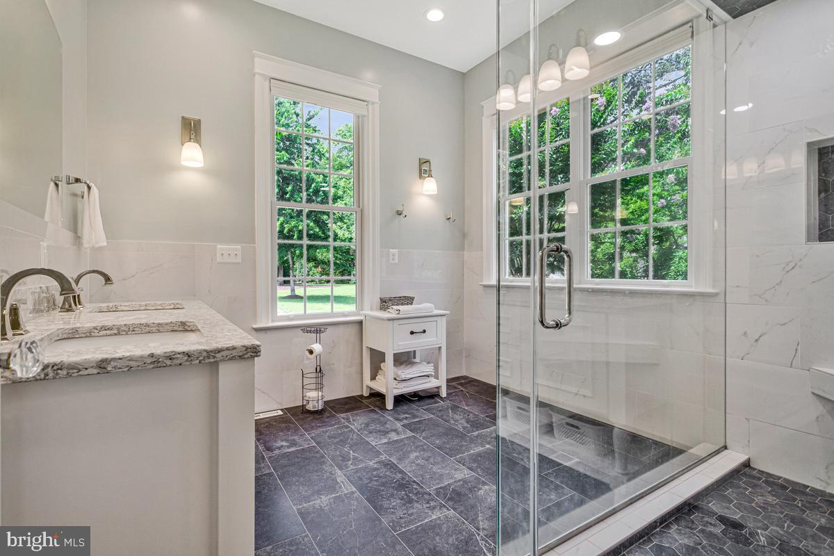 COMBS CREEK - Residential