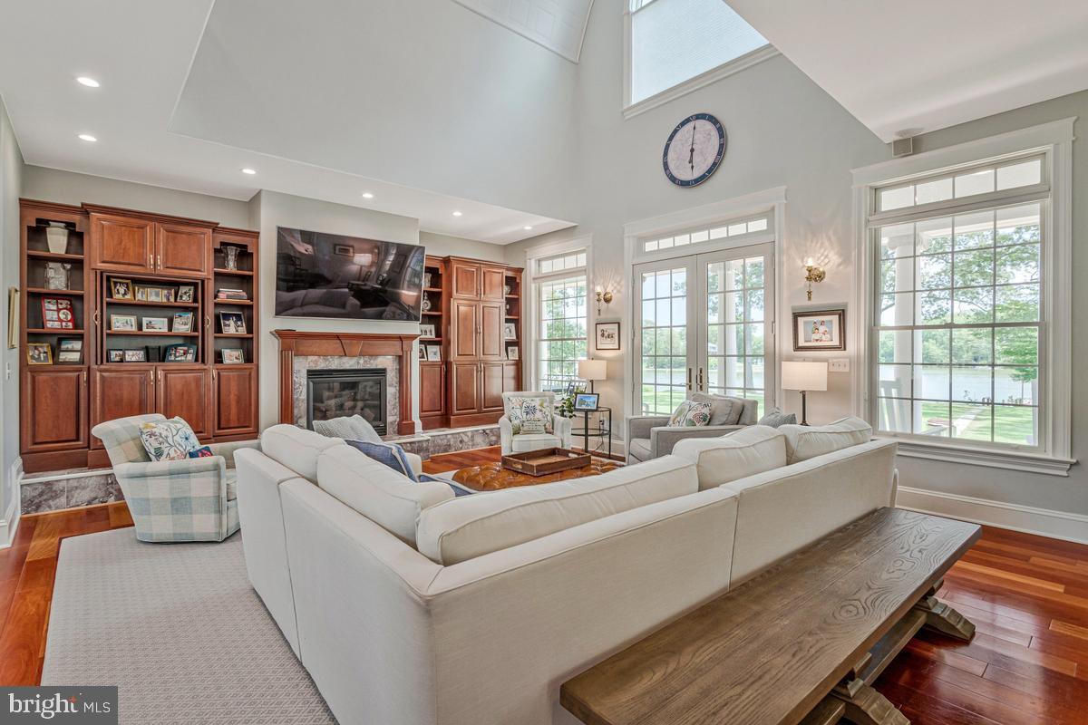 COMBS CREEK - Residential
