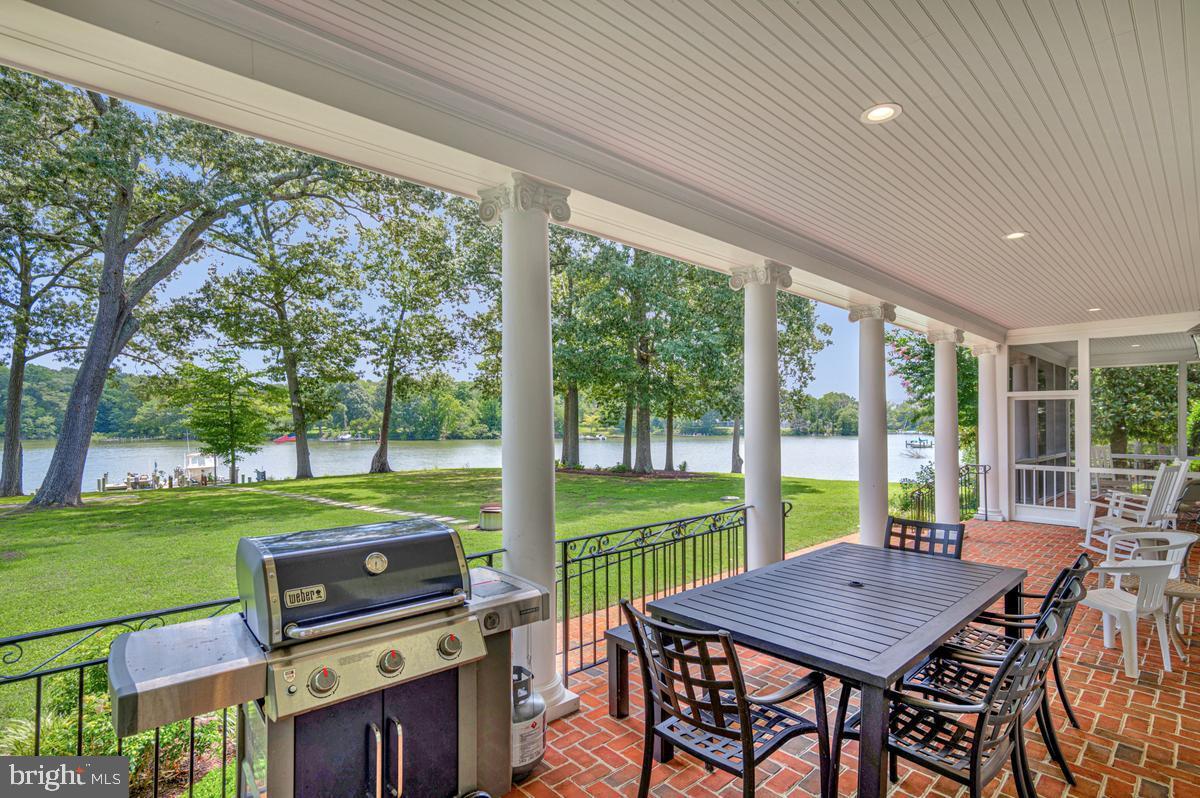 COMBS CREEK - Residential