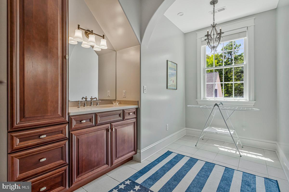 COMBS CREEK - Residential