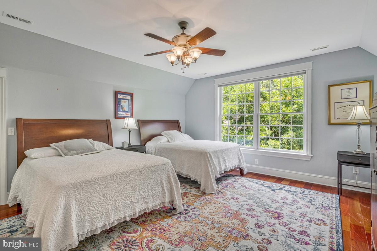 COMBS CREEK - Residential