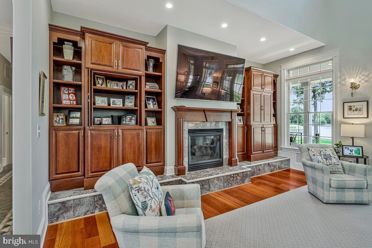 COMBS CREEK - Residential