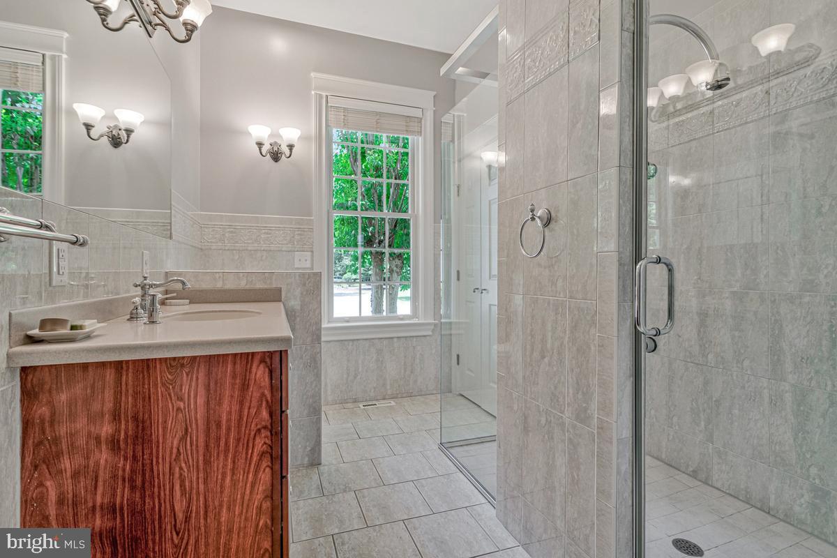 COMBS CREEK - Residential