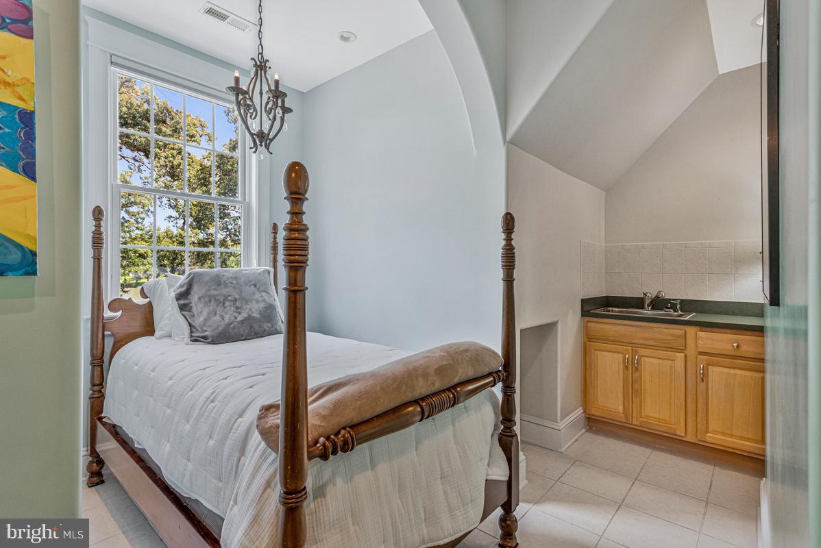 COMBS CREEK - Residential