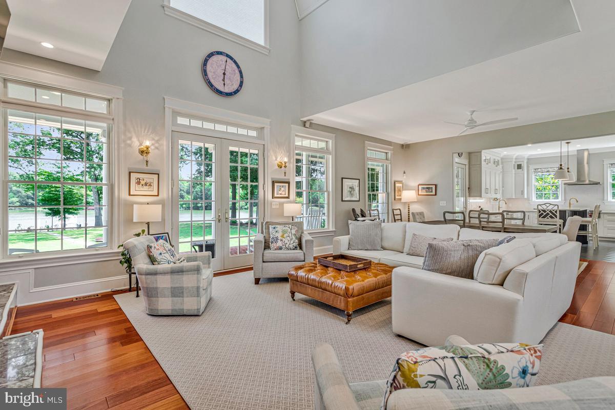 COMBS CREEK - Residential