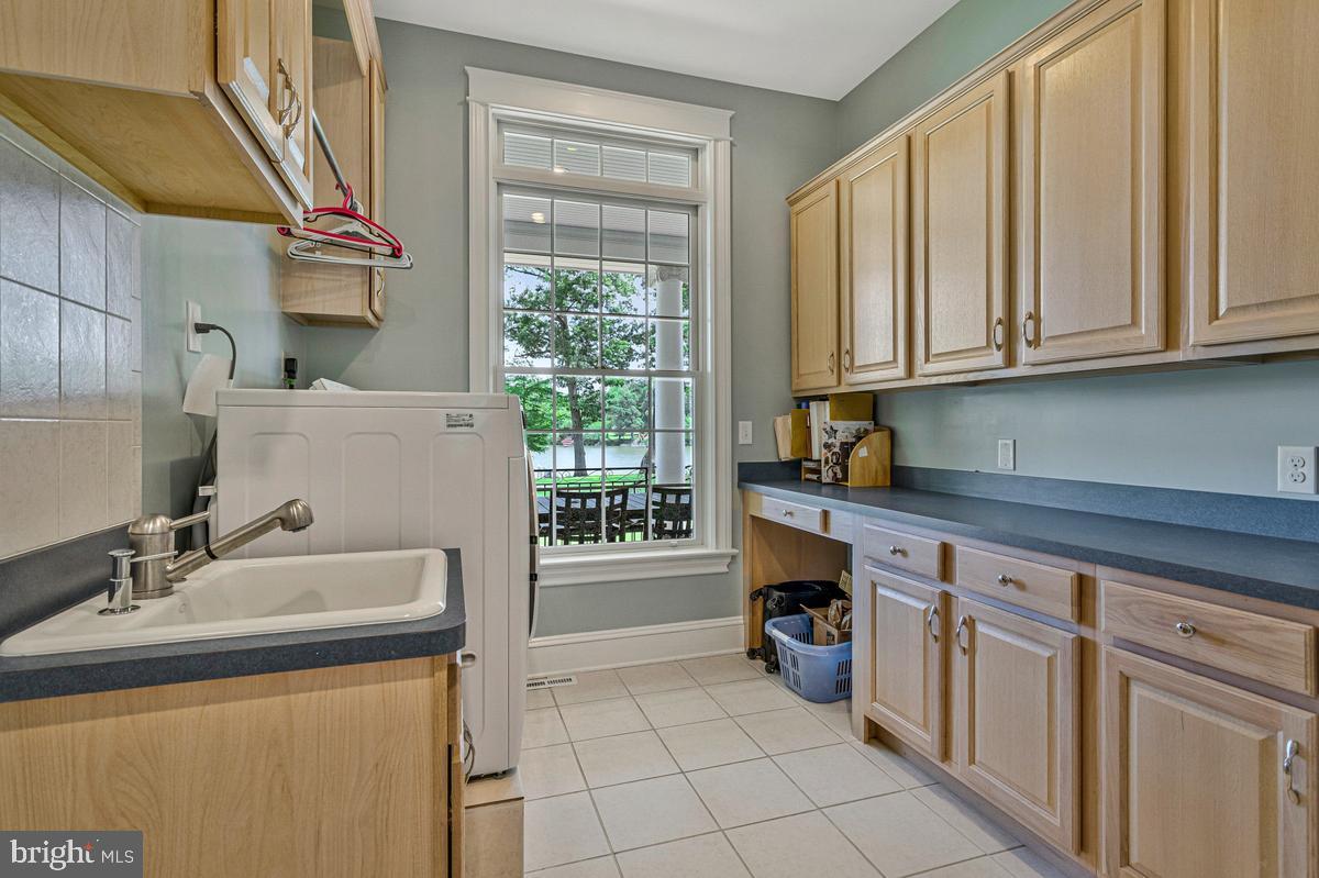 COMBS CREEK - Residential