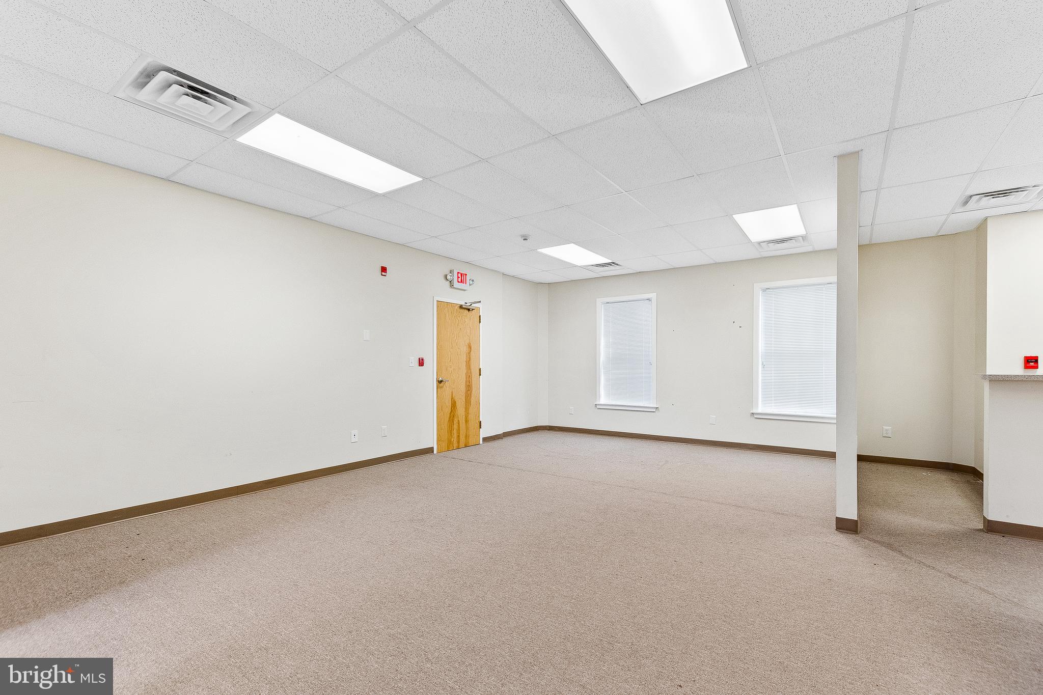 GREENLAND GARDENS - Commercial Lease