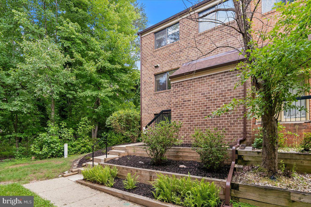 HUNTINGTON - Residential