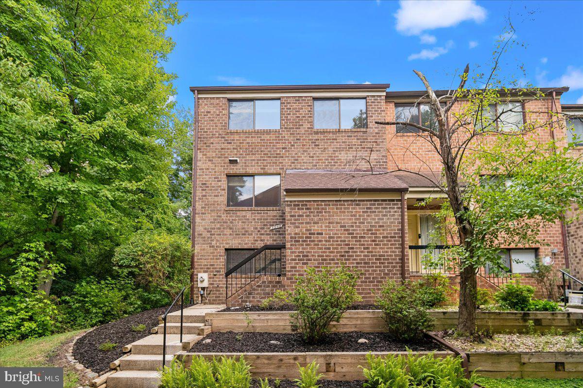 Original owner chose the best lot and floorplan! First time on market!
Coming soon More photos and details coming!  On market Tuesday, June 30th! First open house- Sunday, July 5th.