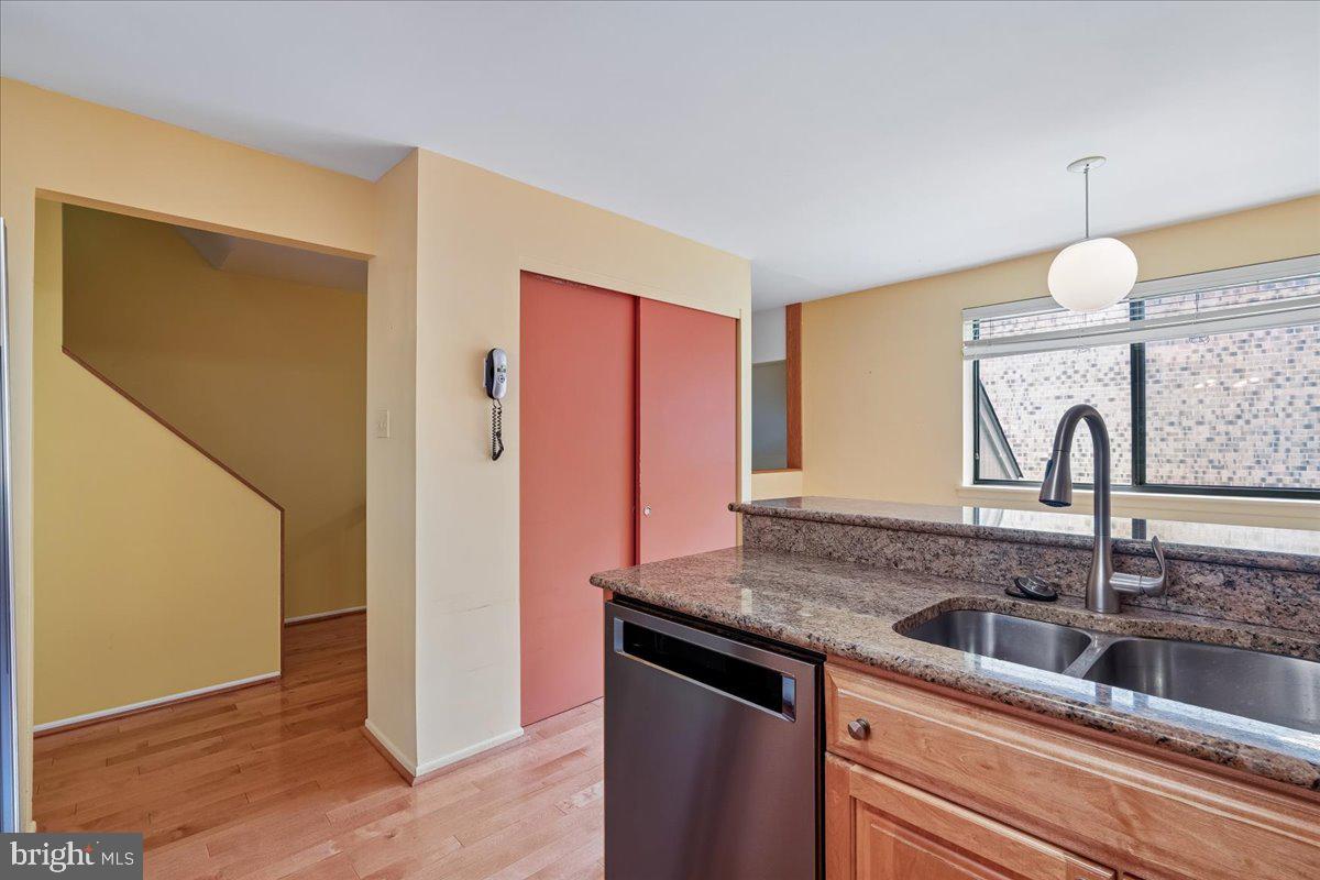 HUNTINGTON - Residential