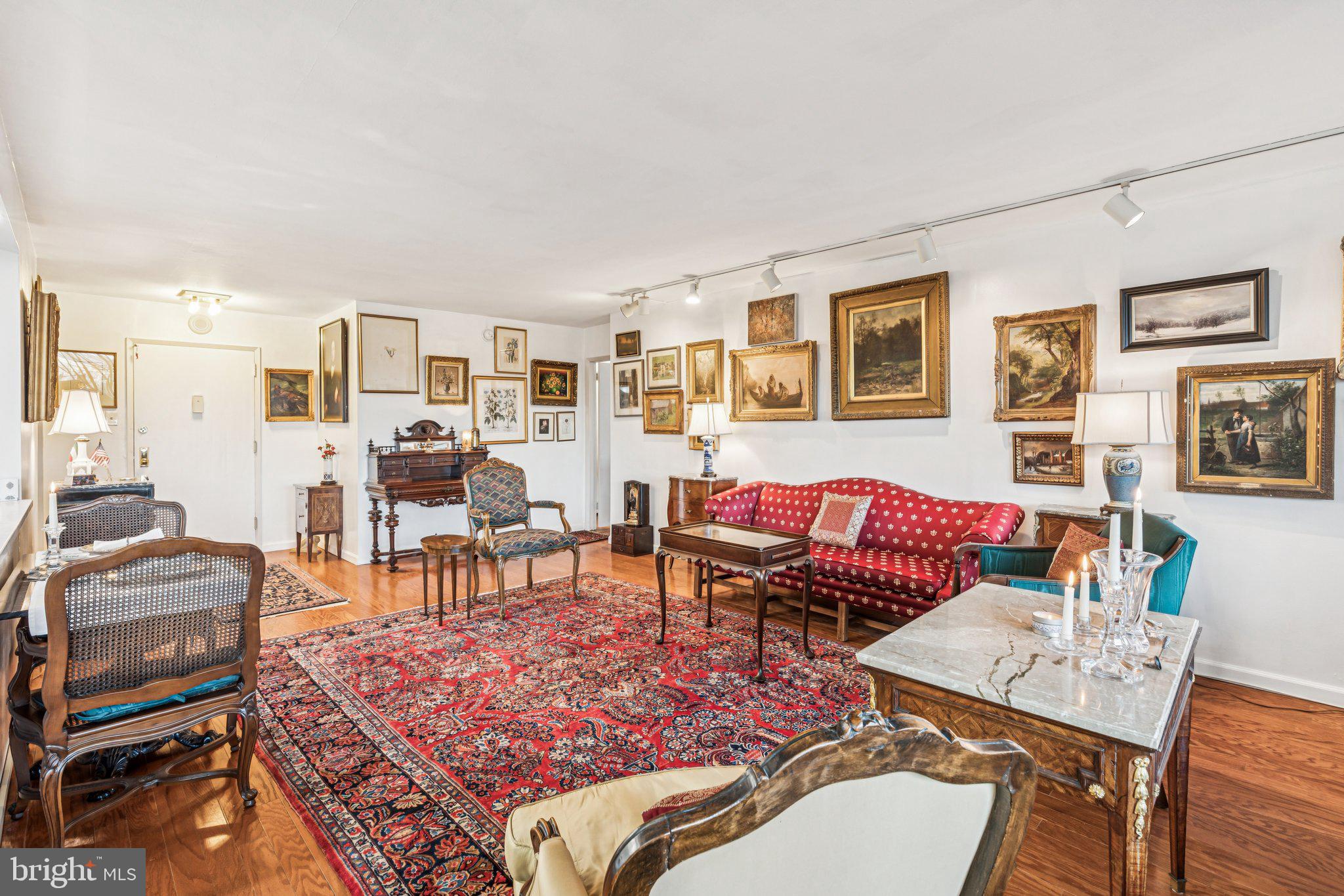 FAIRMOUNT - Residential