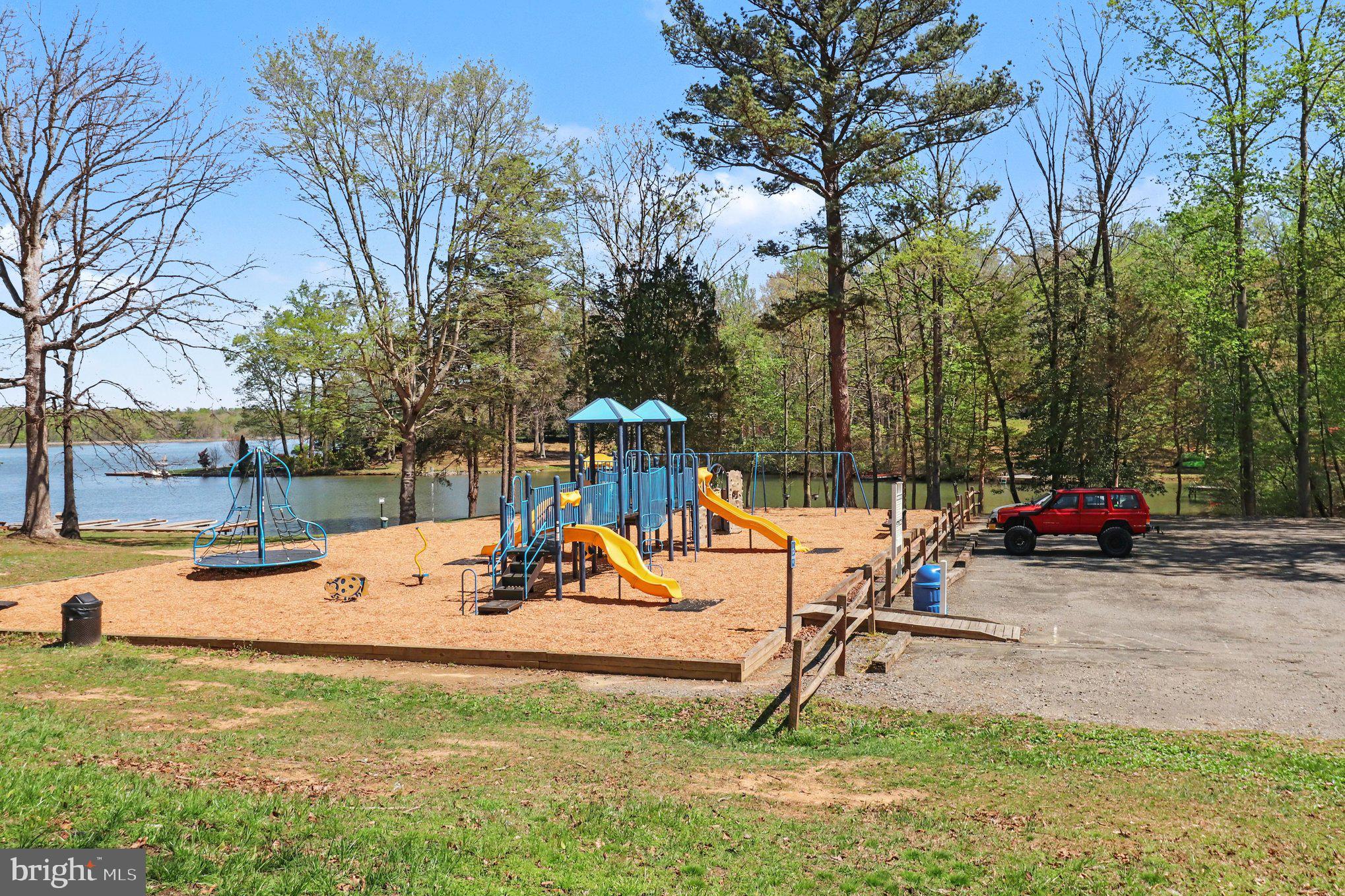LAKE LAND OR - Residential