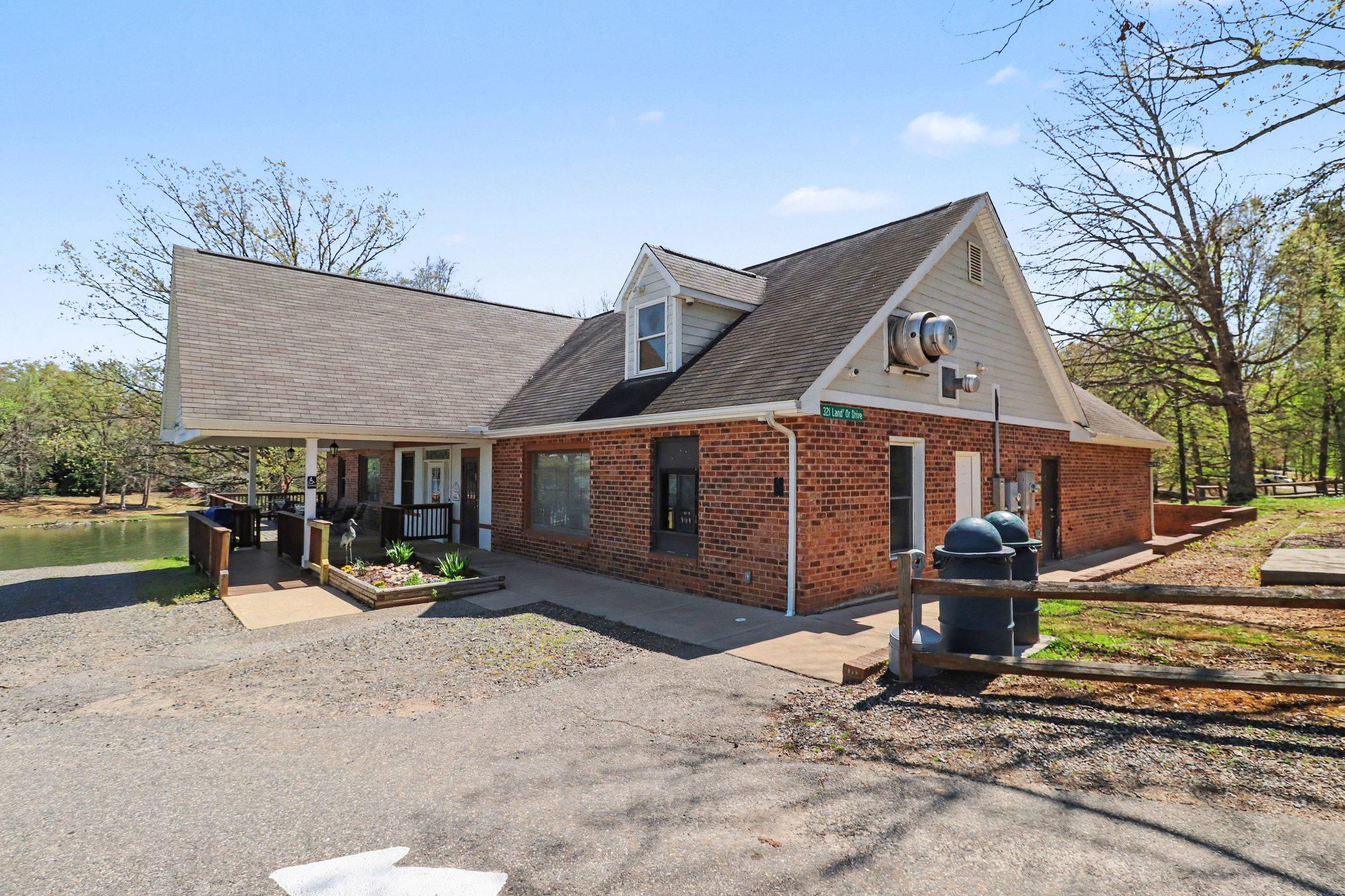 LAKE LAND OR - Residential