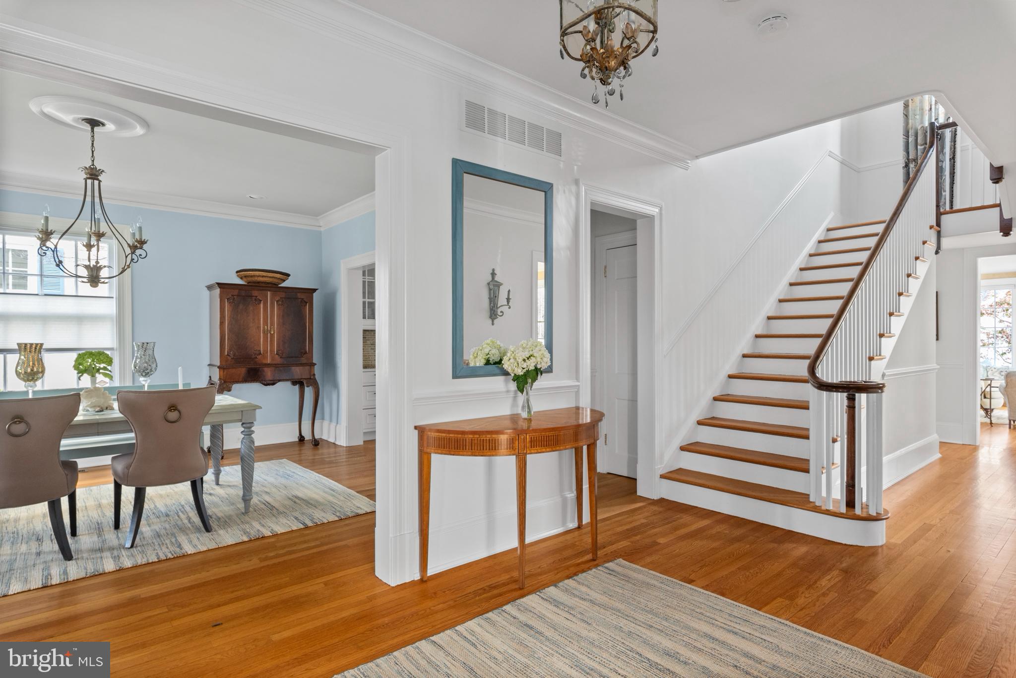 MURRAY HILL - Residential