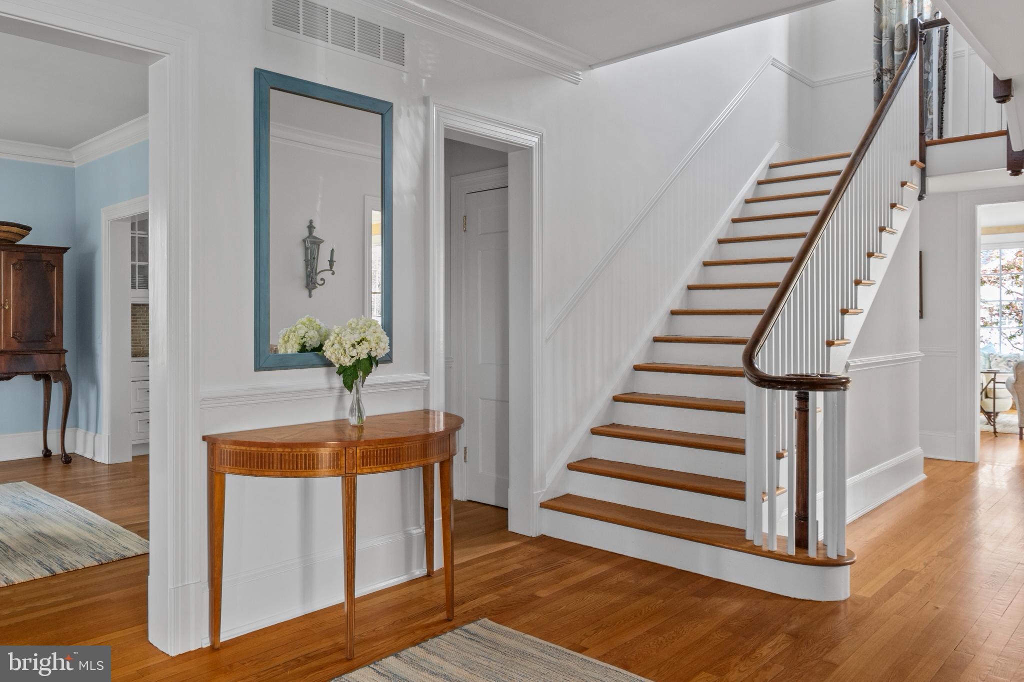 MURRAY HILL - Residential