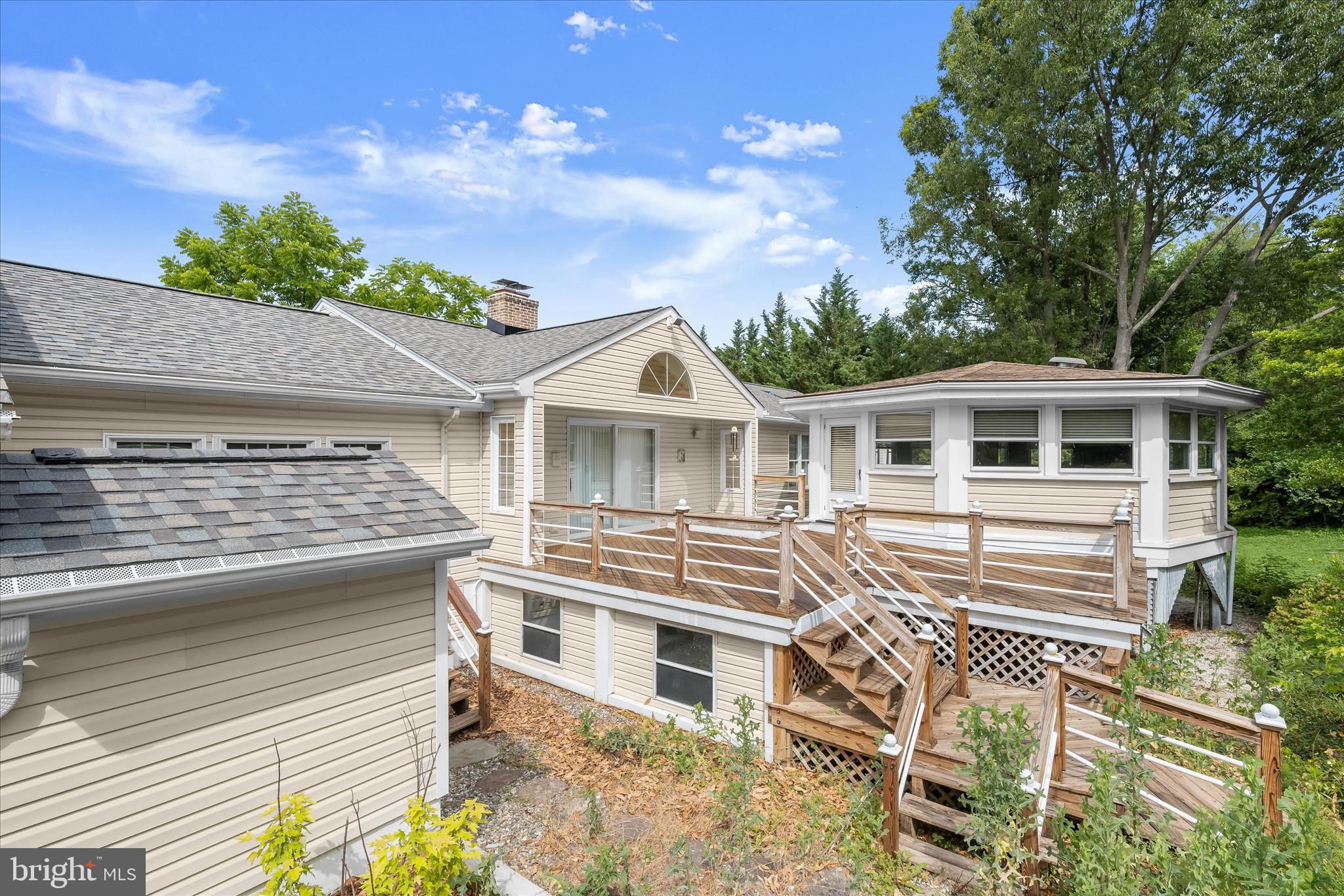 HAWTHORNE SQUARE - Residential