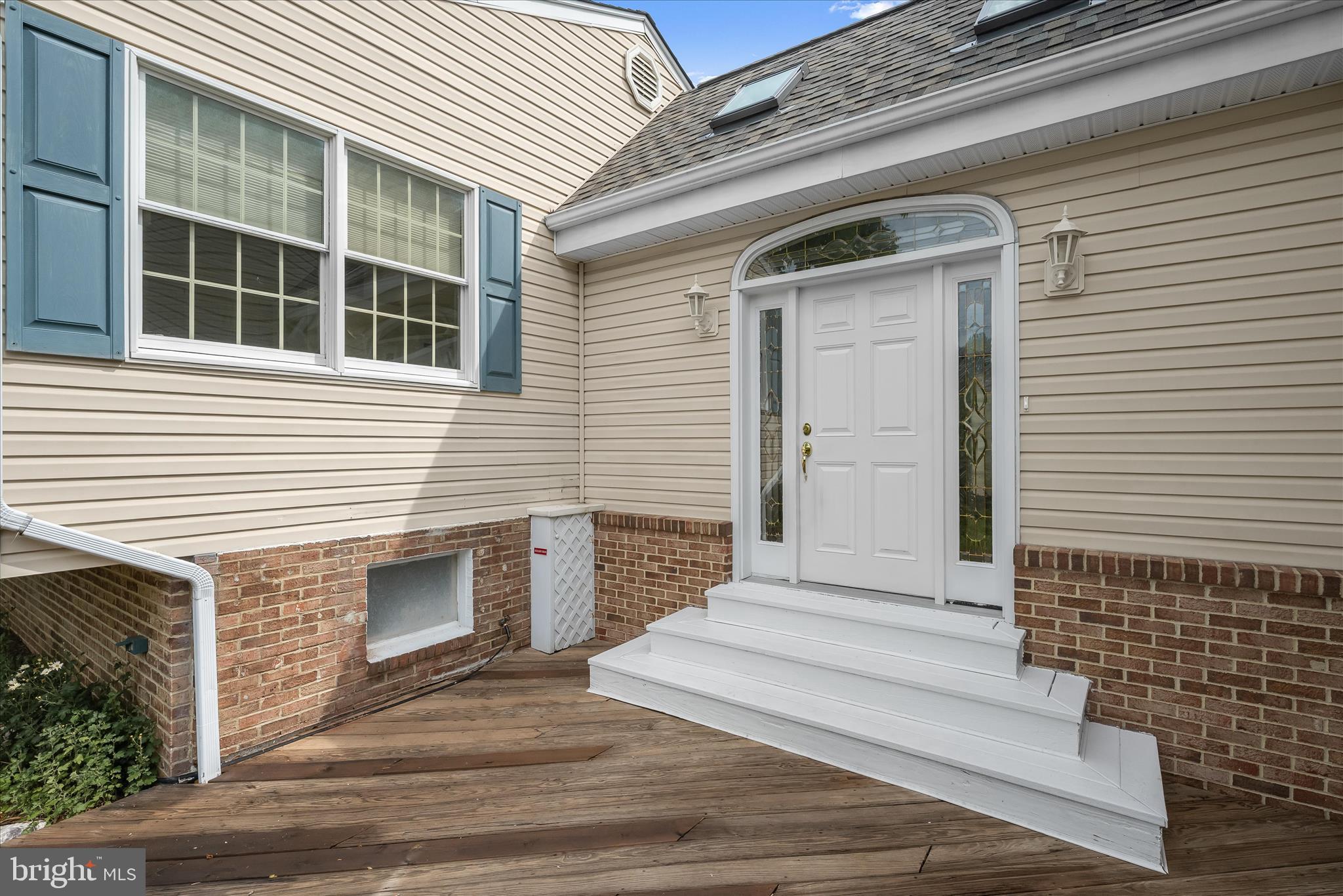 HAWTHORNE SQUARE - Residential