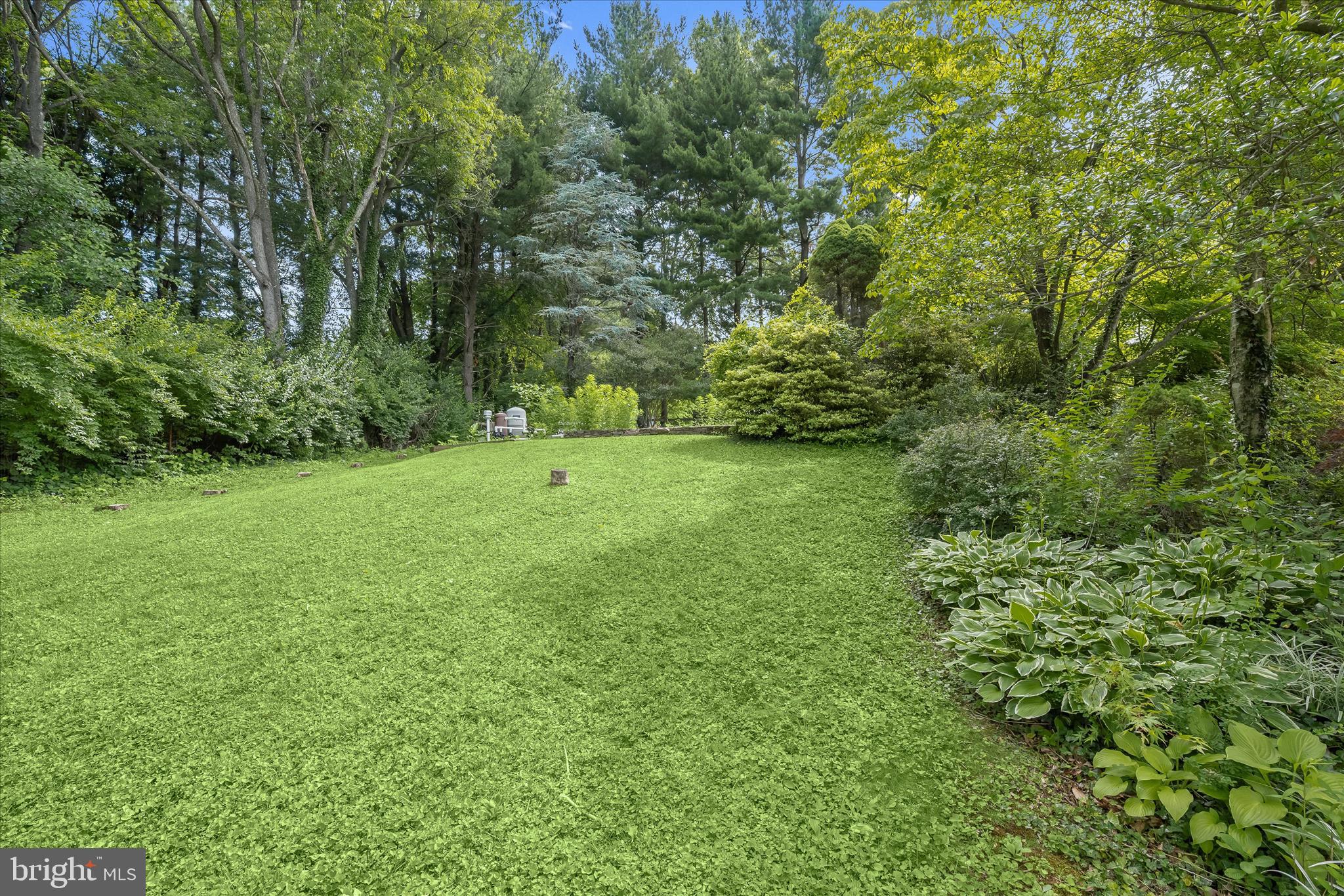 HAWTHORNE SQUARE - Residential