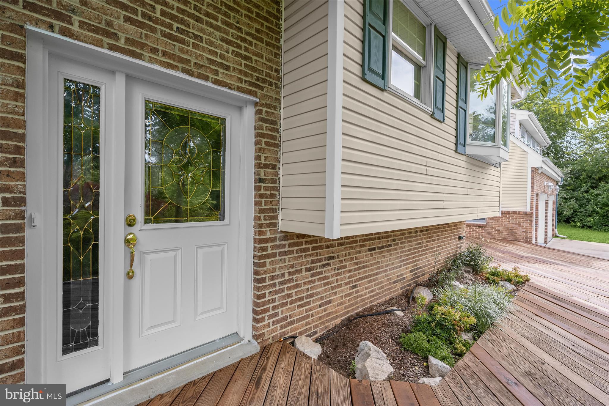 HAWTHORNE SQUARE - Residential