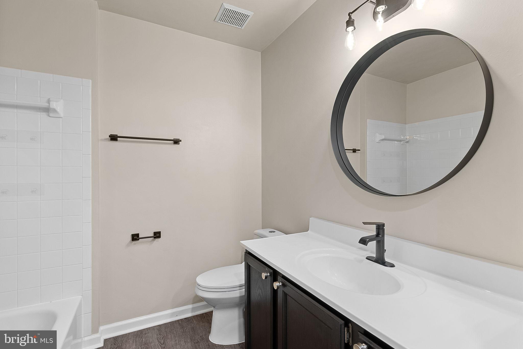 ASHBURN FARM - Residential
