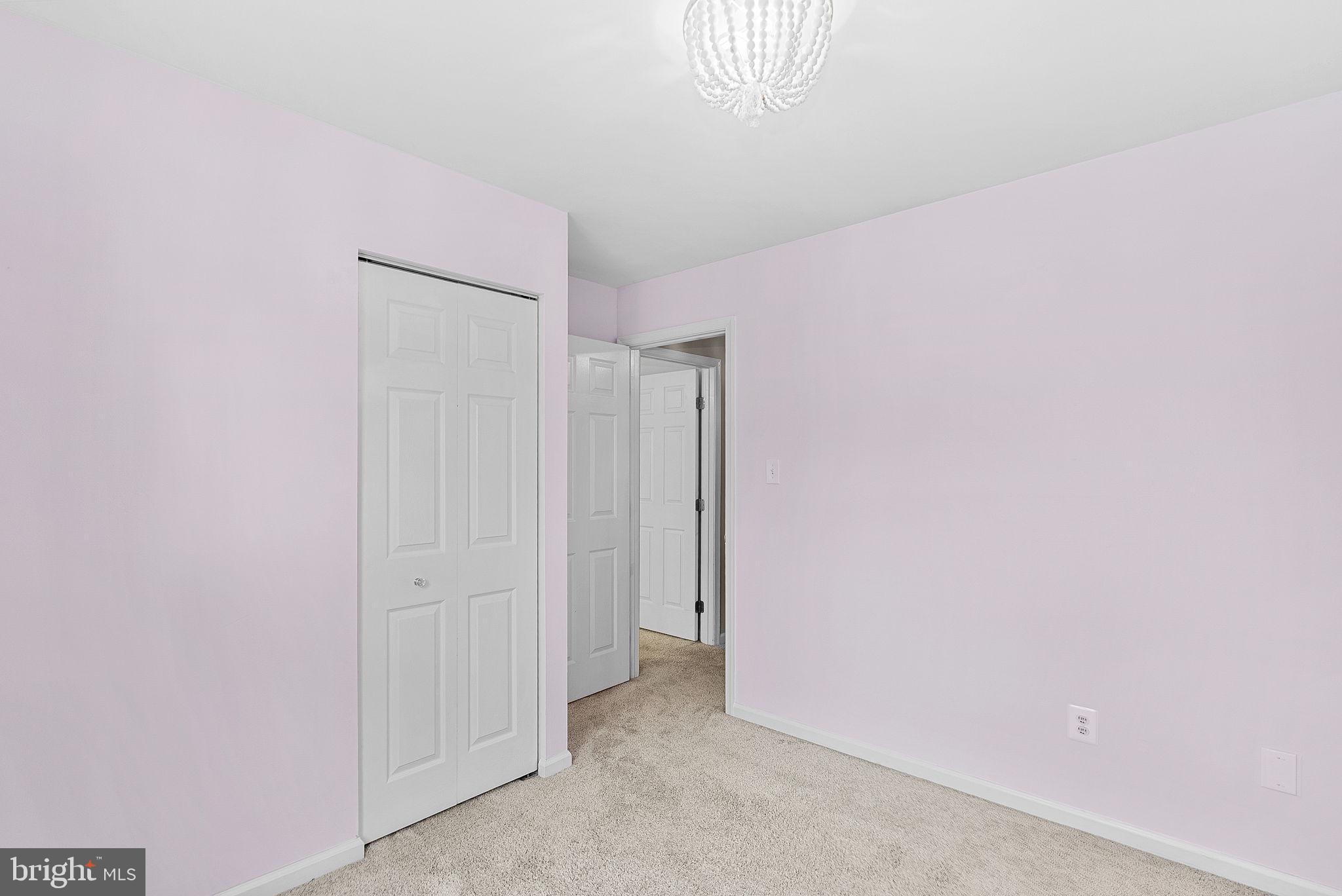 ASHBURN FARM - Residential