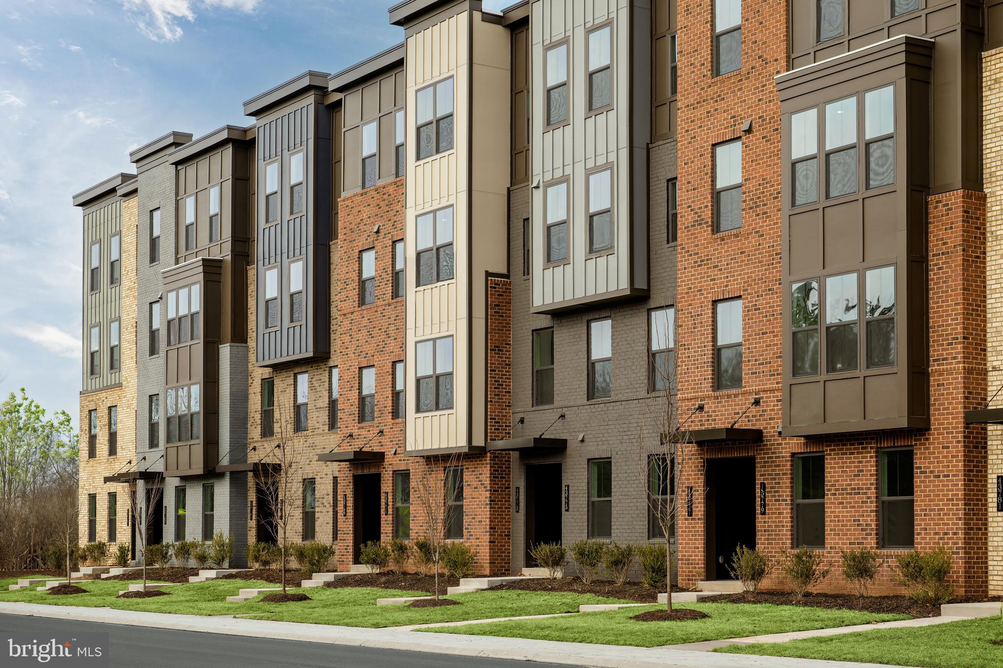 ASHBURN STATION - Residential