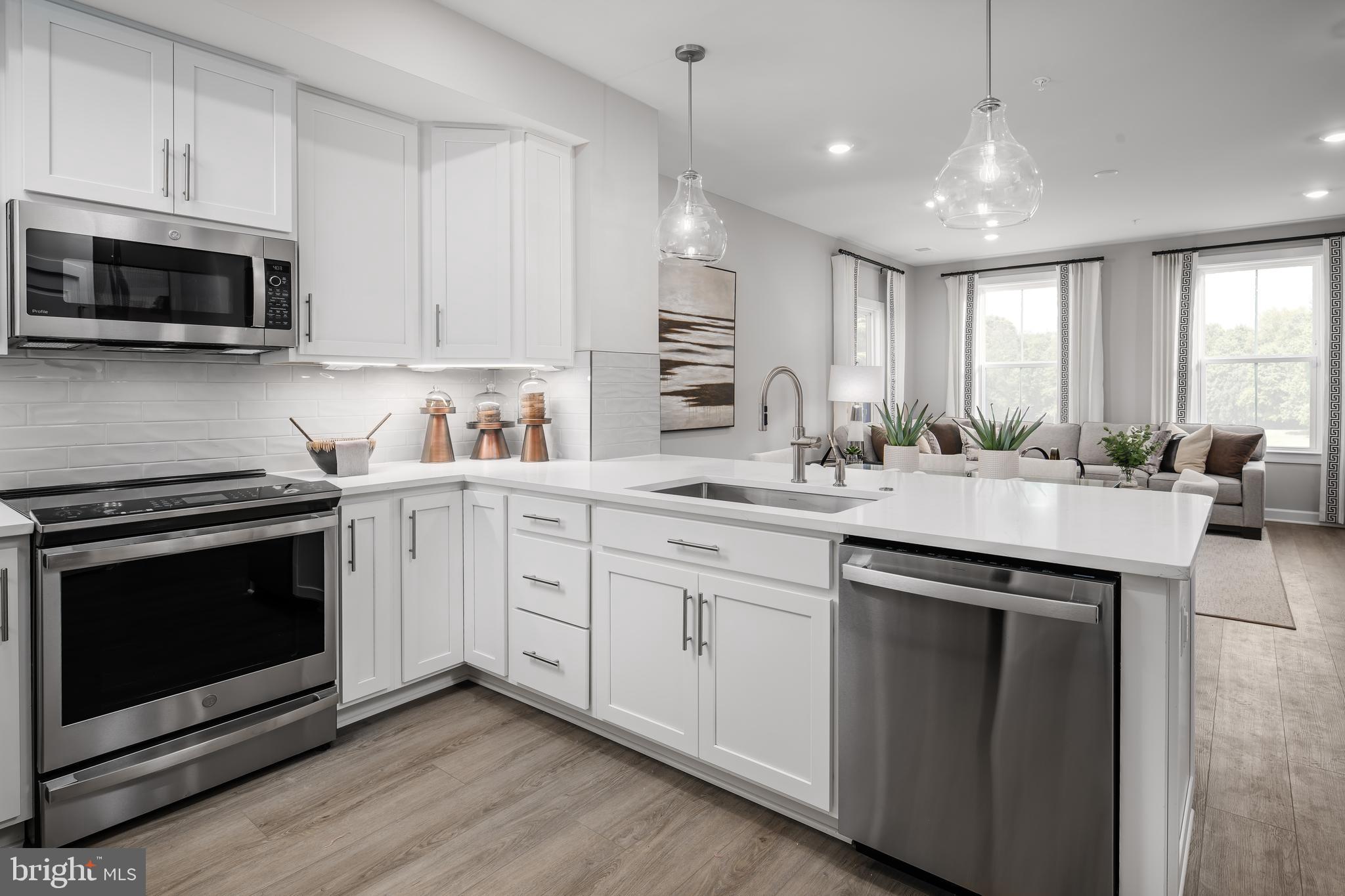 ASHBURN STATION - Residential