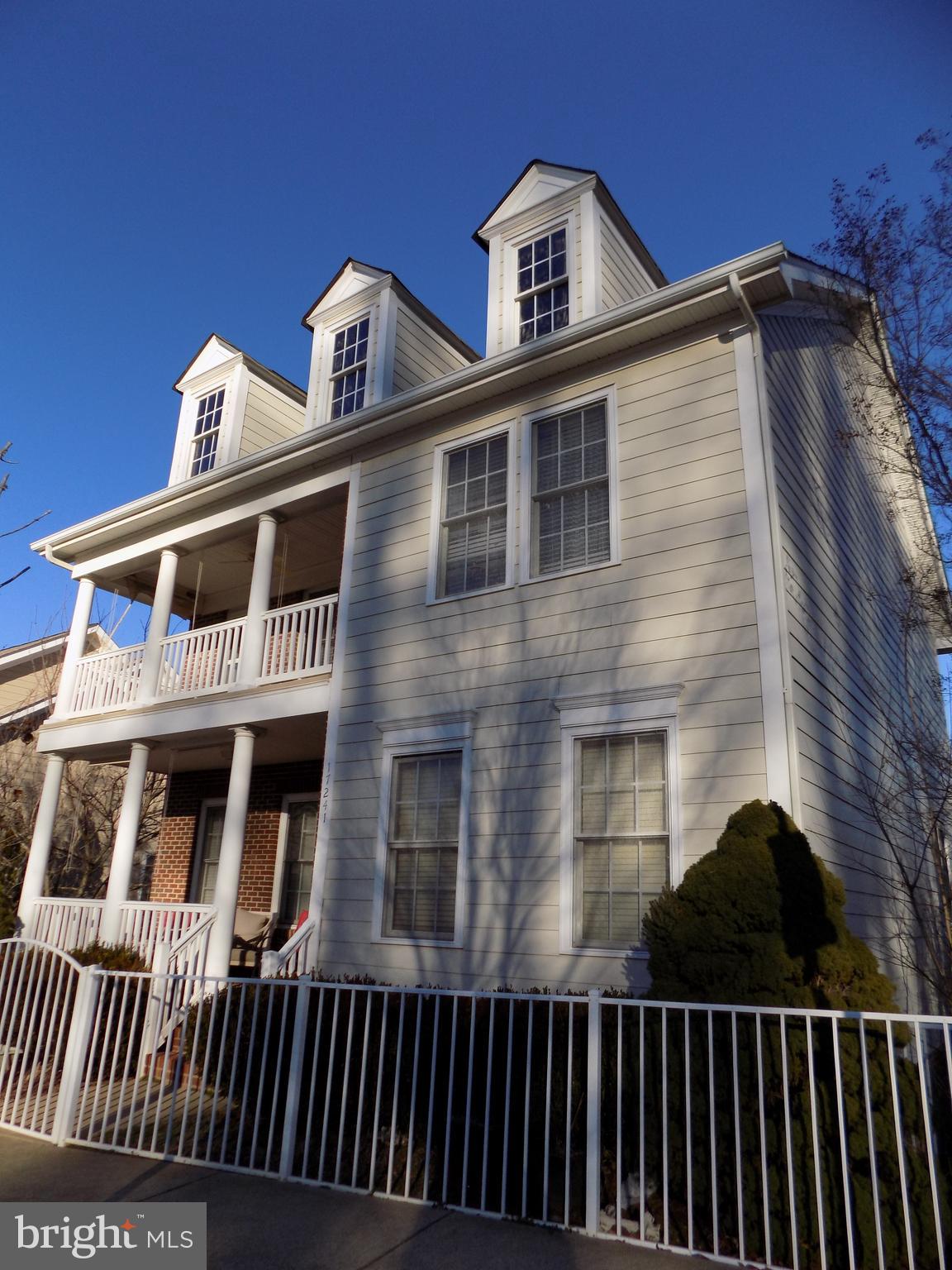 LADYSMITH VILLAGE - Residential