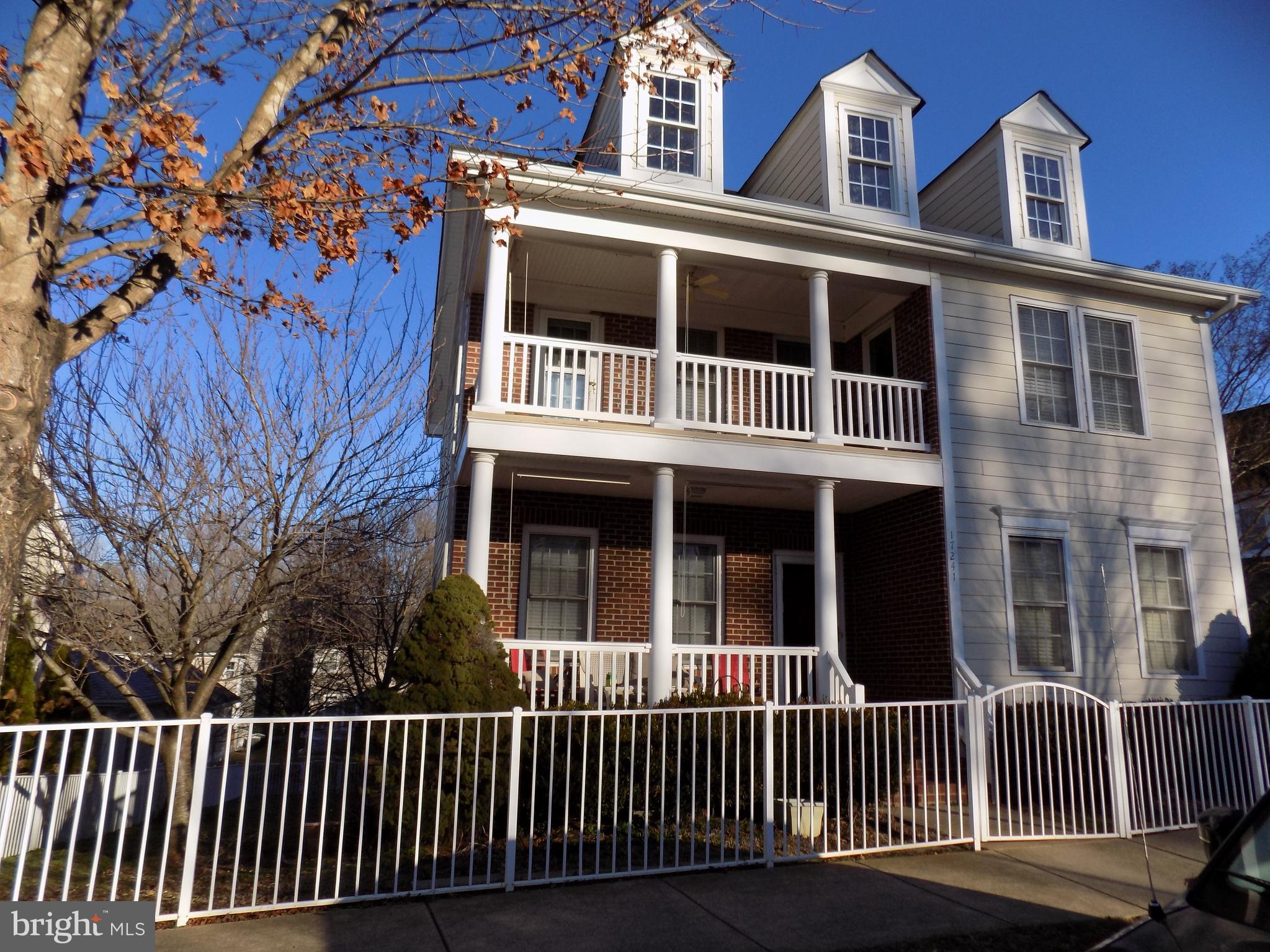 LADYSMITH VILLAGE - Residential