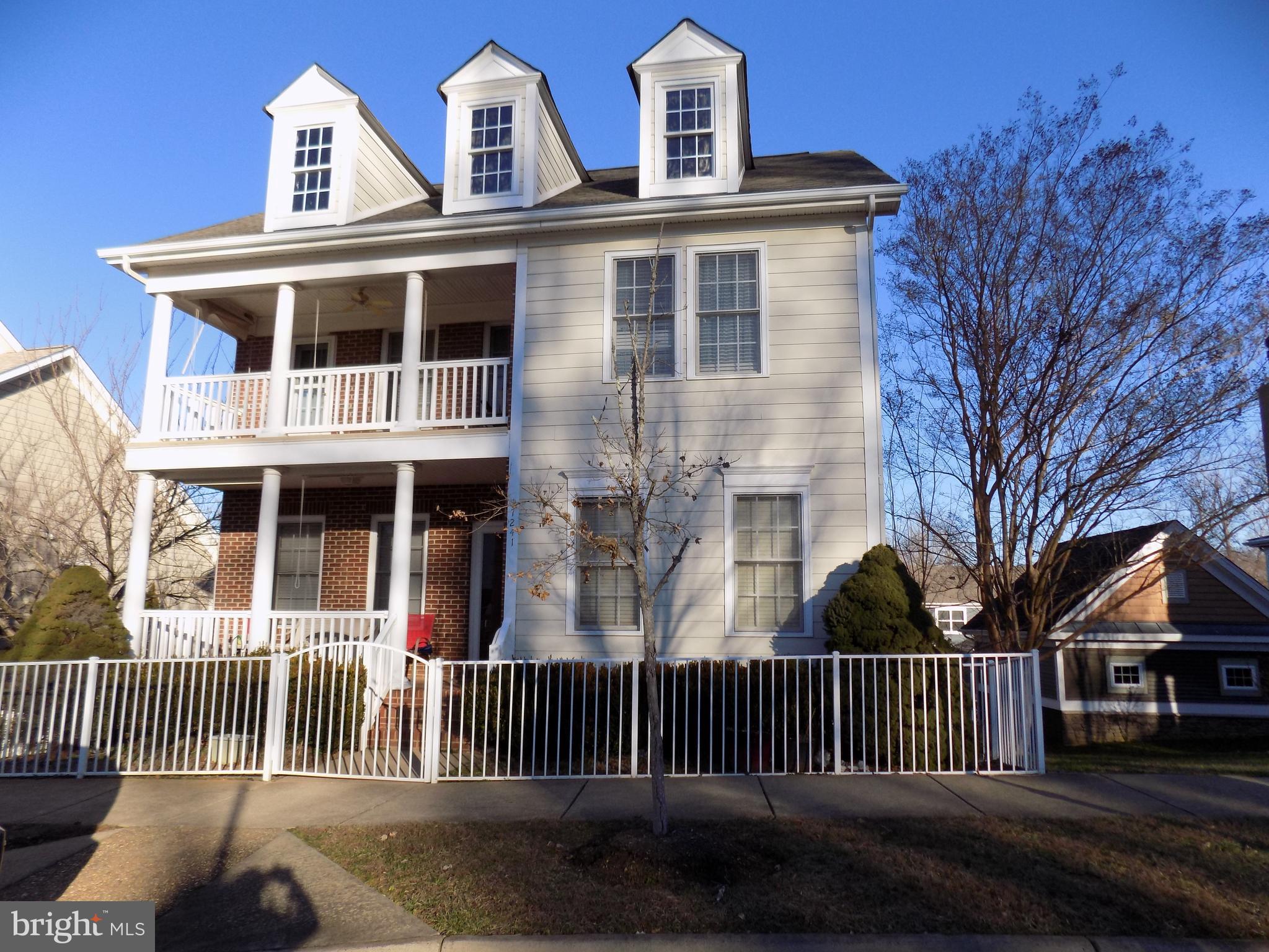 LADYSMITH VILLAGE - Residential